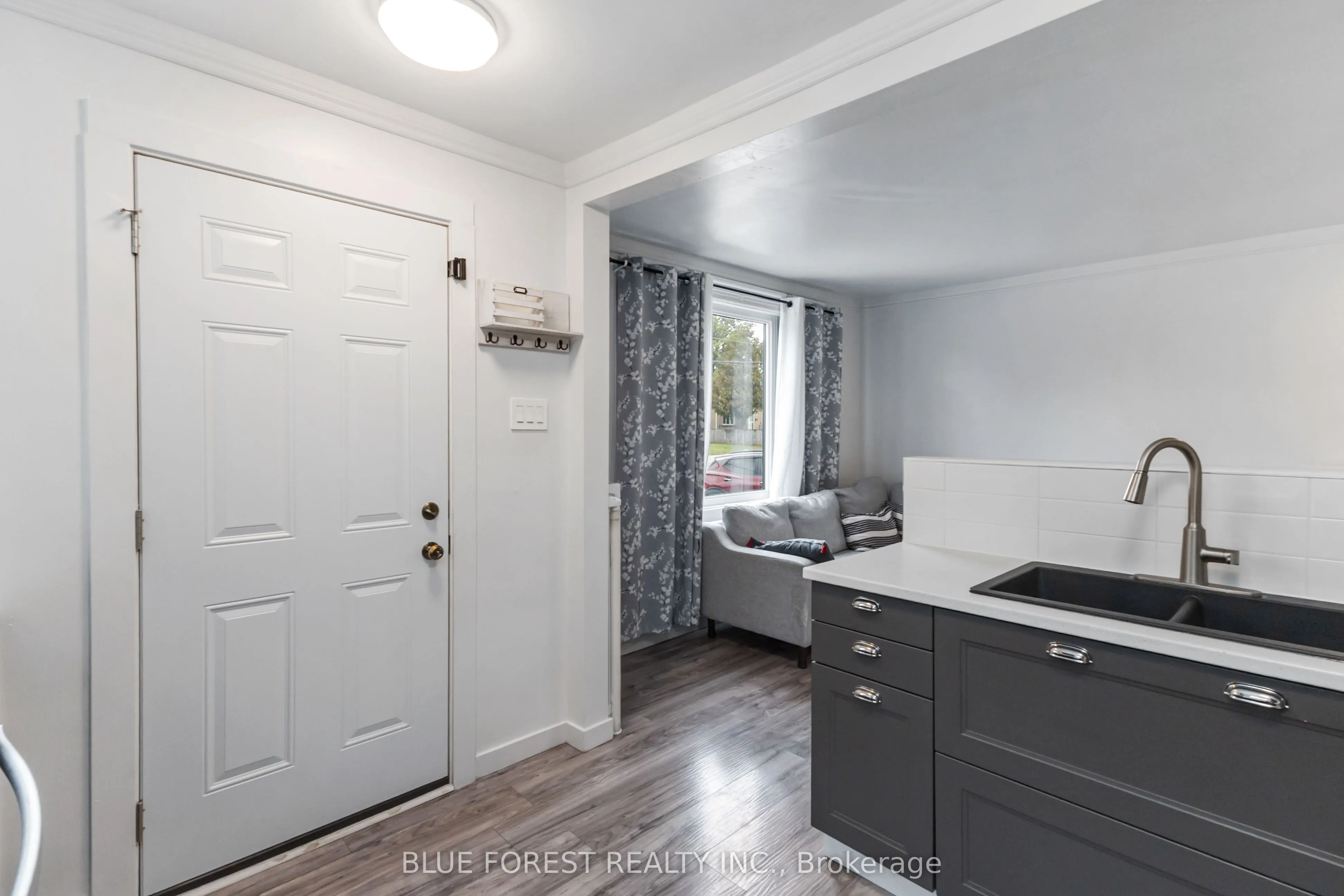 1155 Trafalgar Street