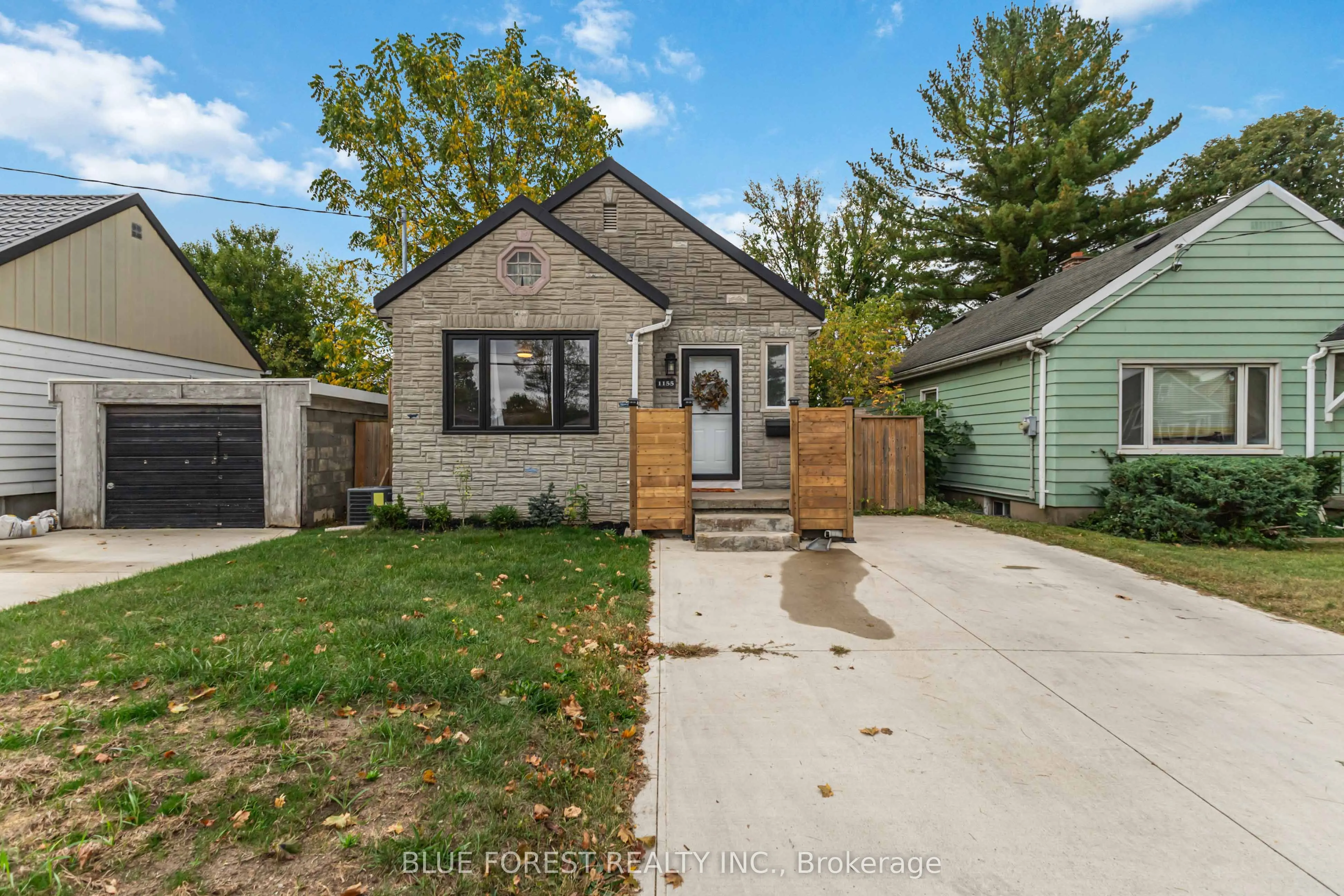 1155 Trafalgar Street