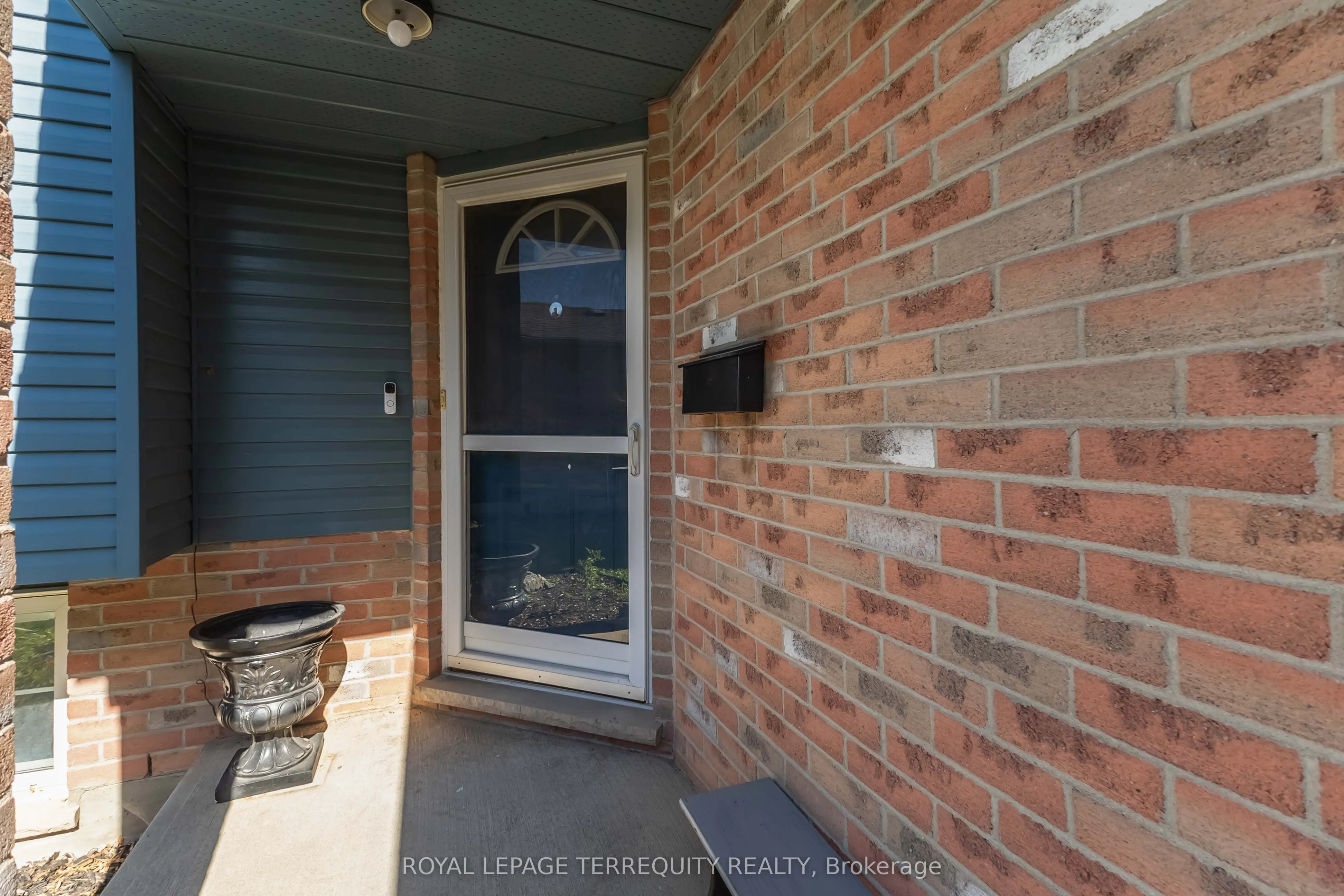 26 Joliet Street