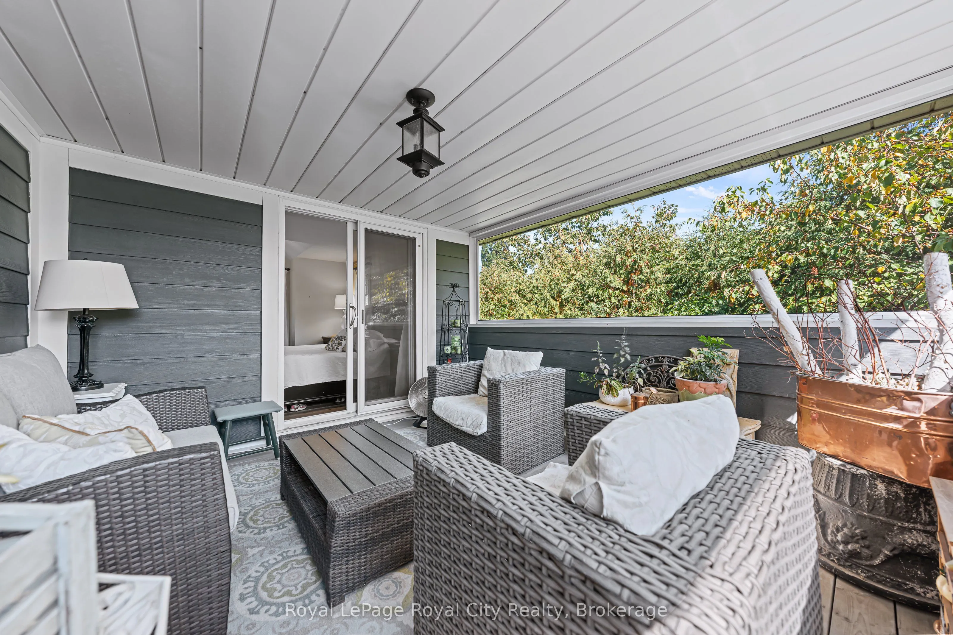 35 Monticello Crescent