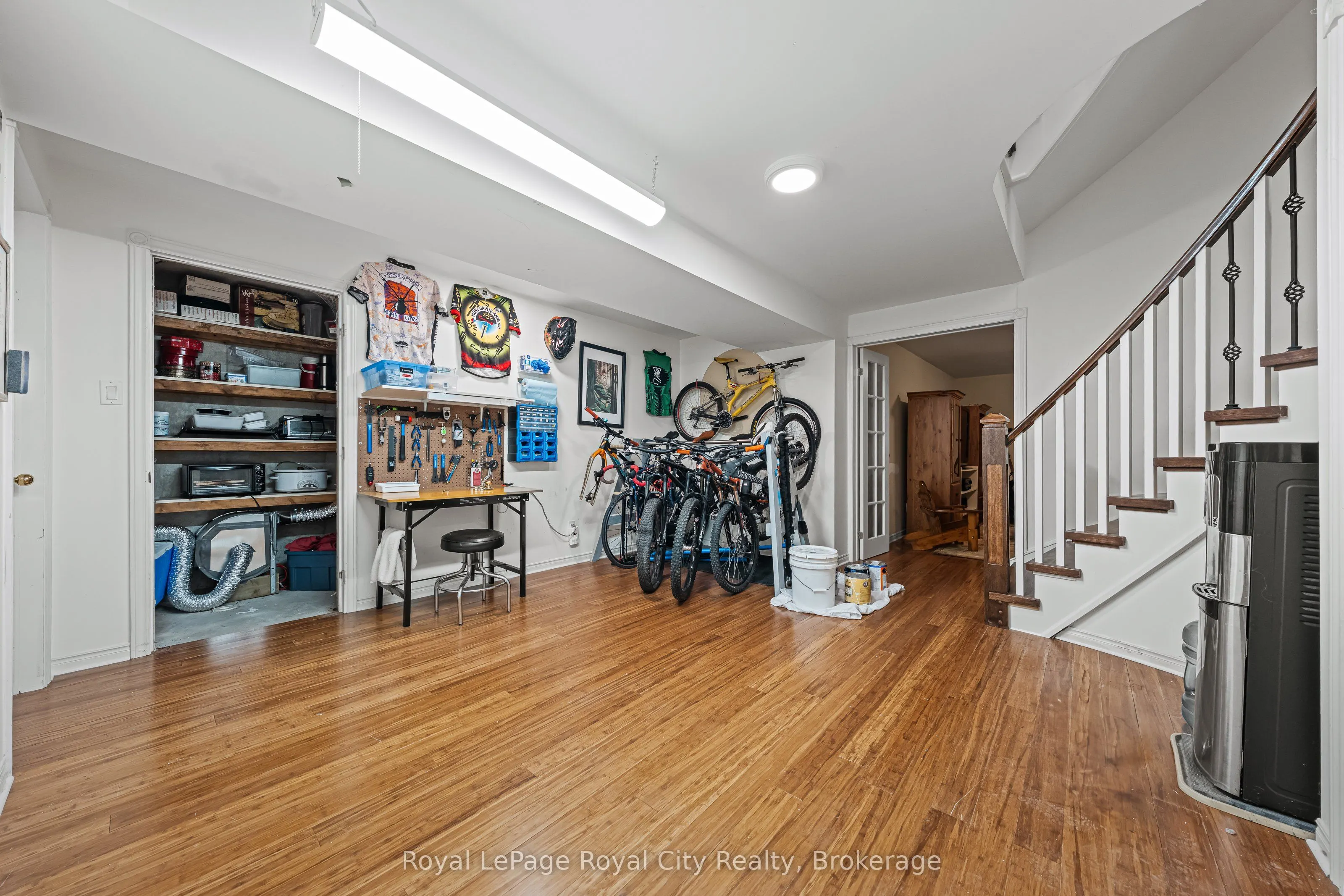 35 Monticello Crescent