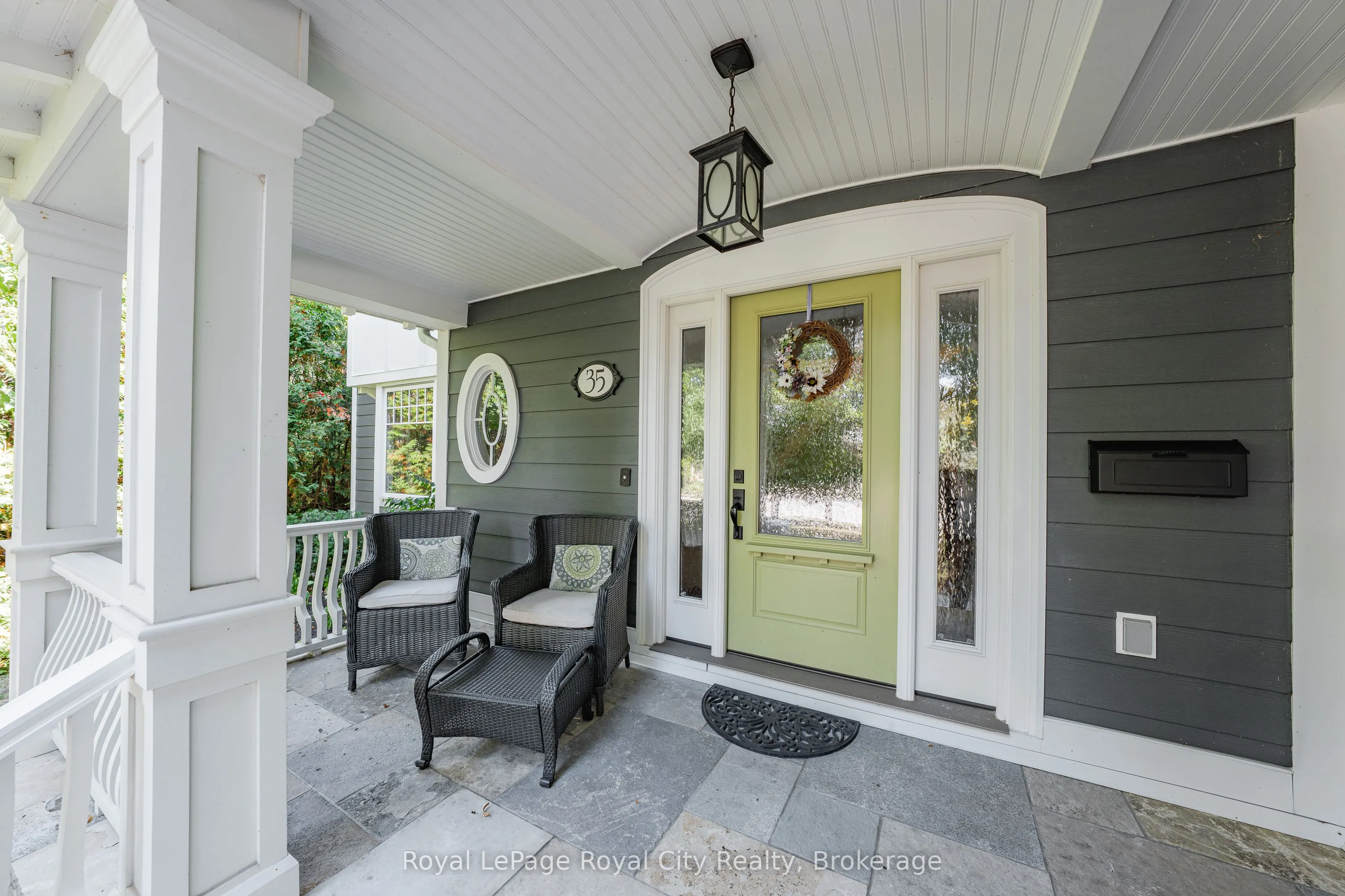 35 Monticello Crescent