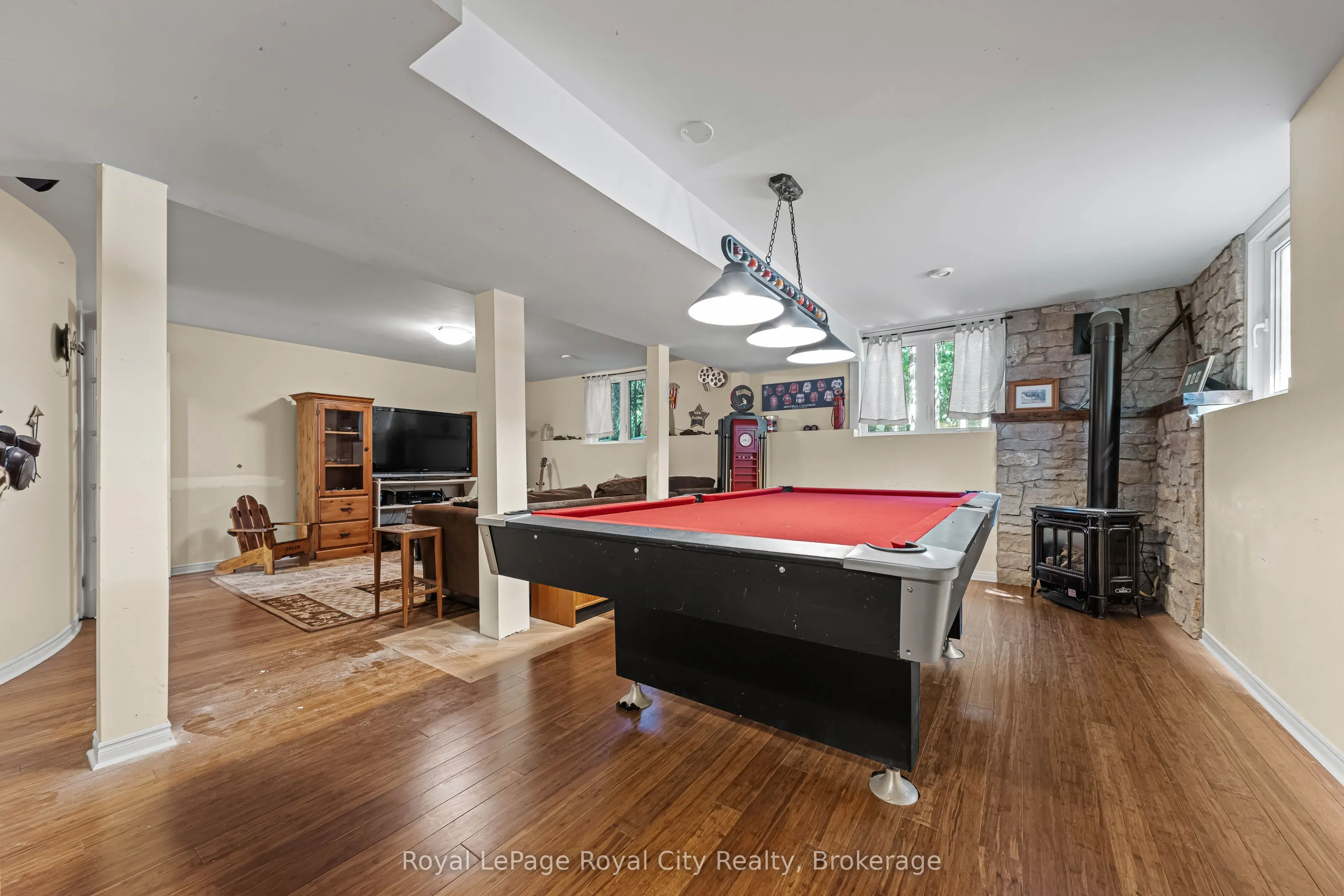 35 Monticello Crescent