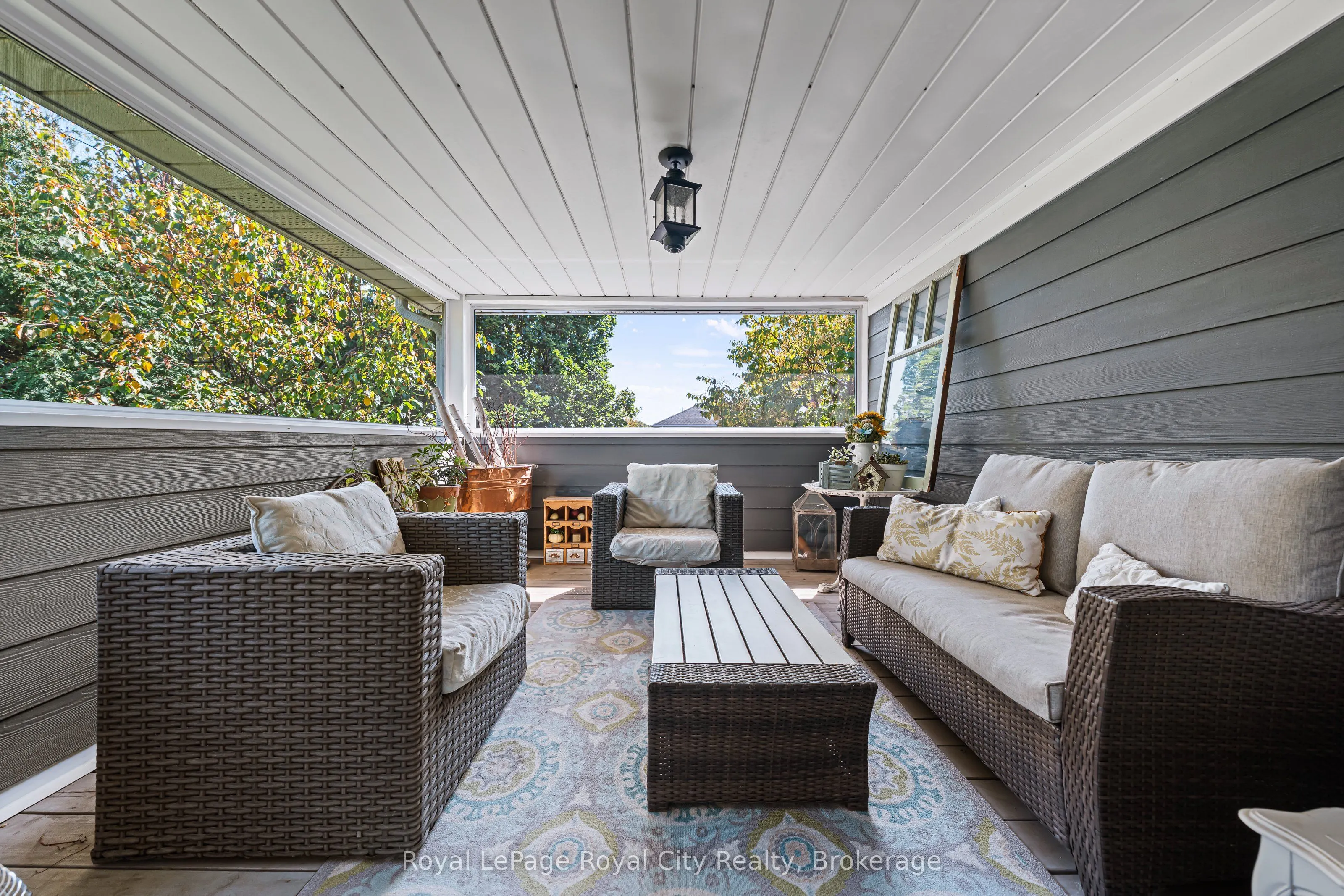 35 Monticello Crescent