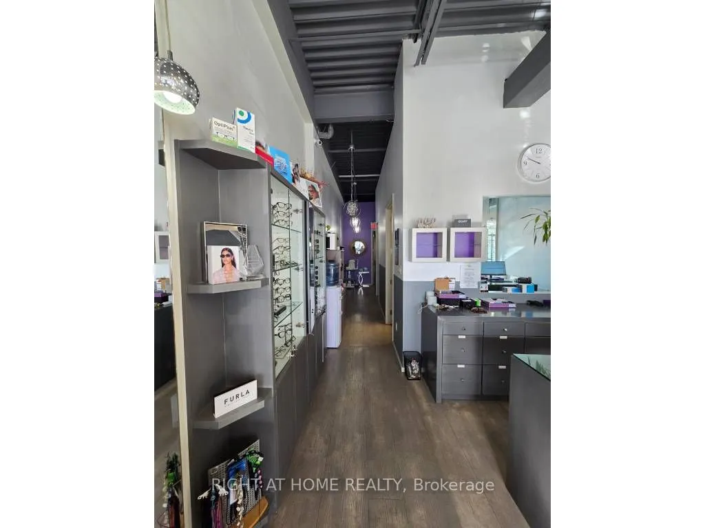 259 Queenston Road, #6