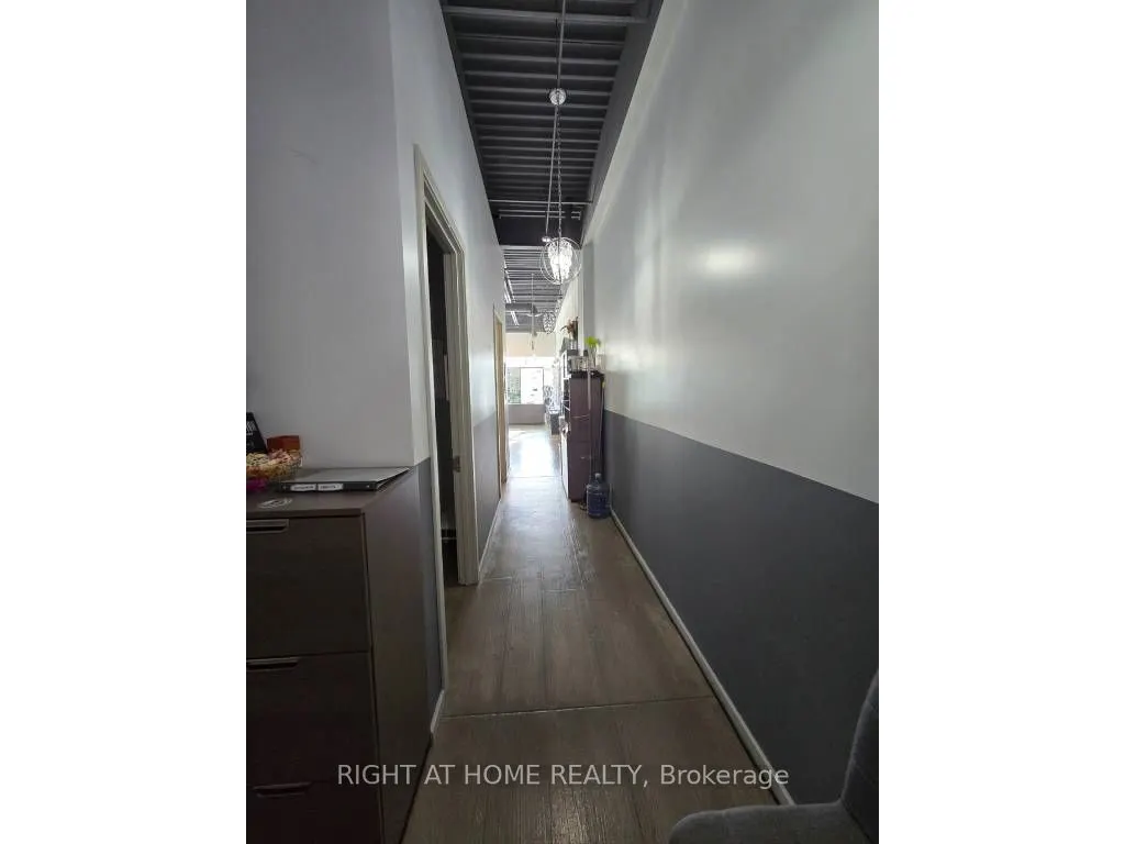 259 Queenston Road, #6