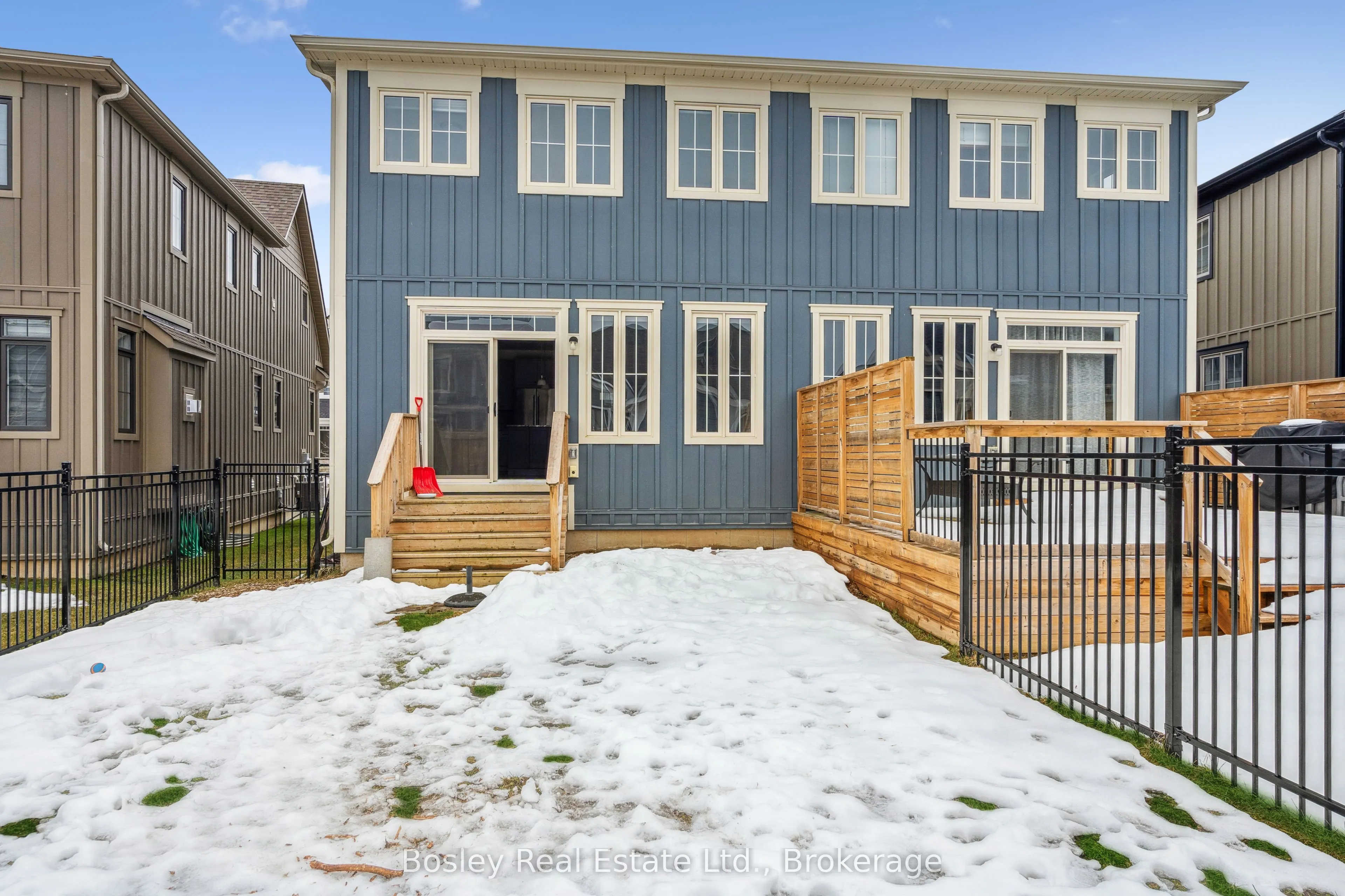 213 YELLOW BIRCH Crescent