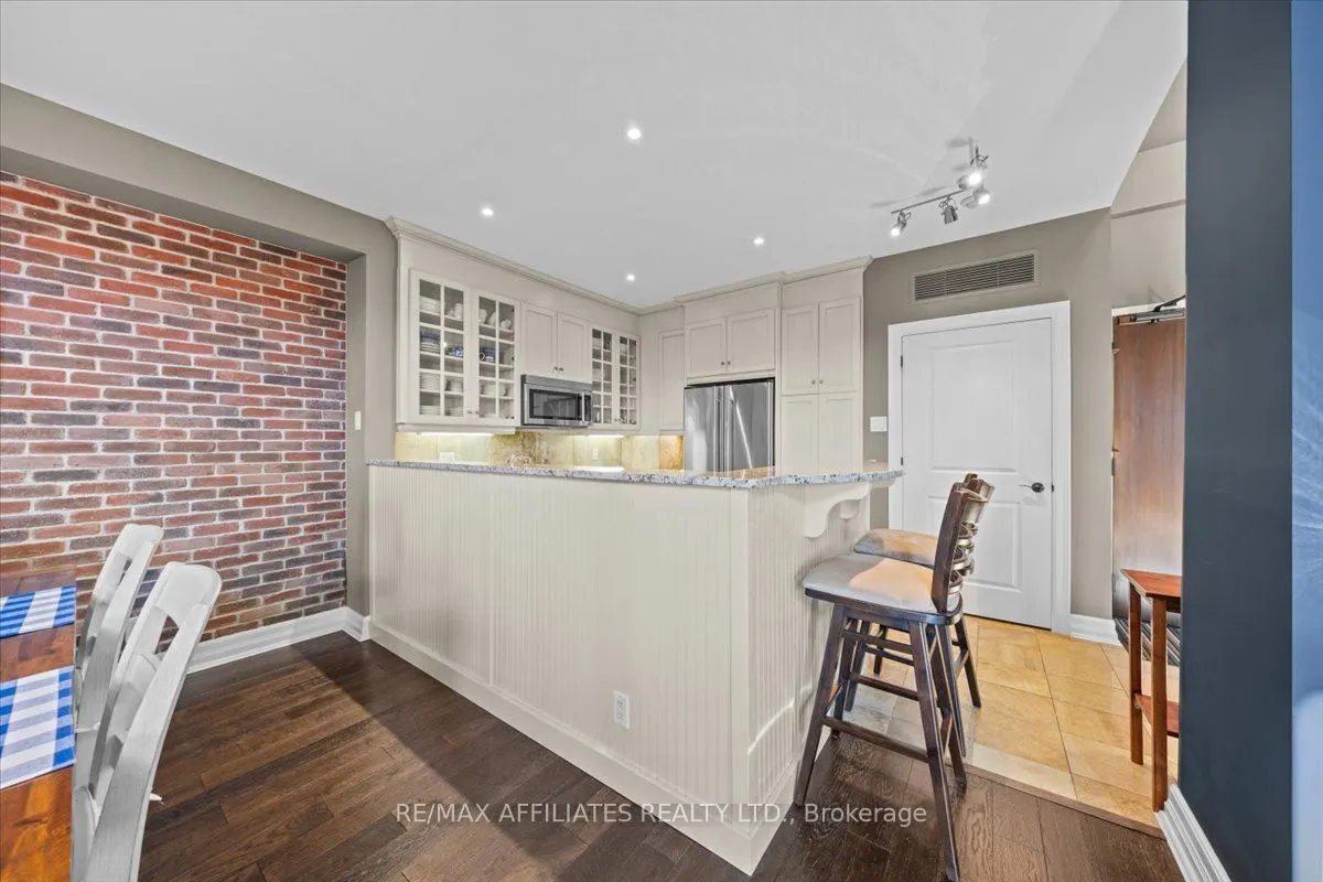 320 Mcleod Street, ##PH804