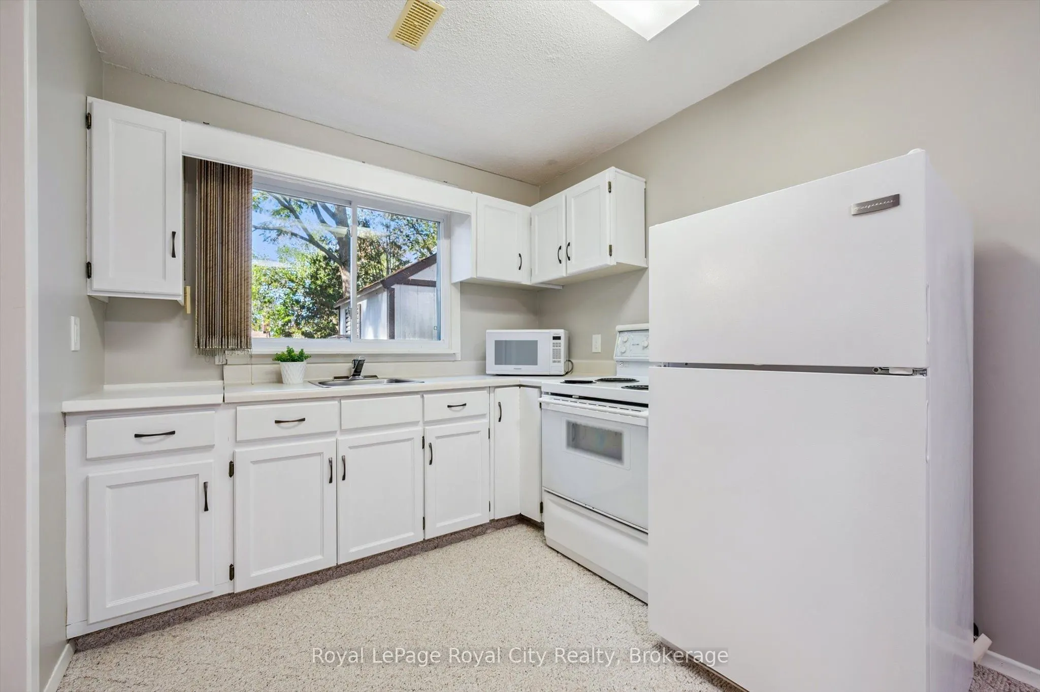 75 Shadybrook Crescent