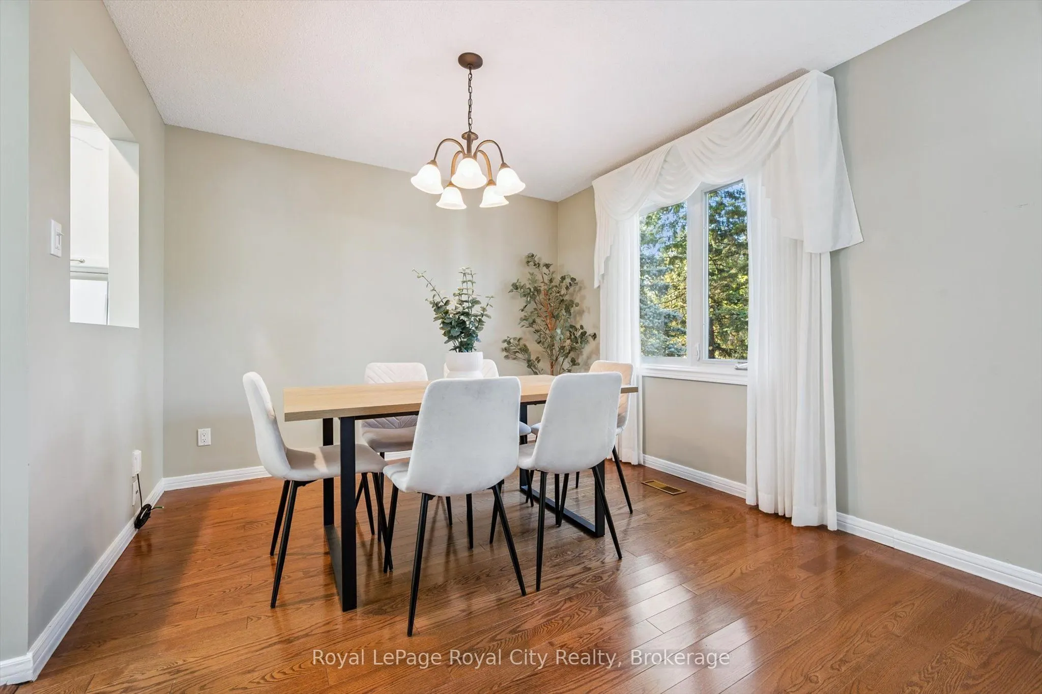 75 Shadybrook Crescent