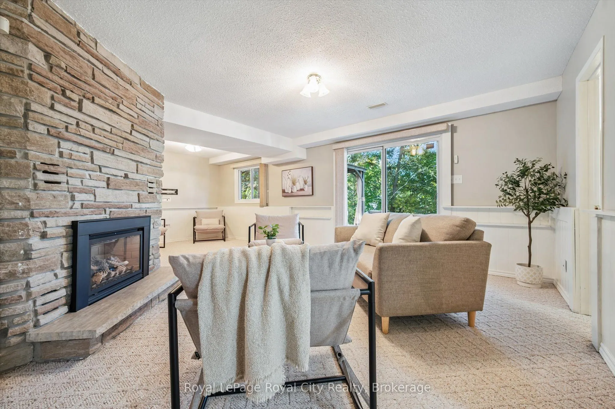 75 Shadybrook Crescent