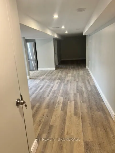 9 Elizabeth Avenue