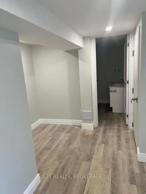 9 Elizabeth Avenue