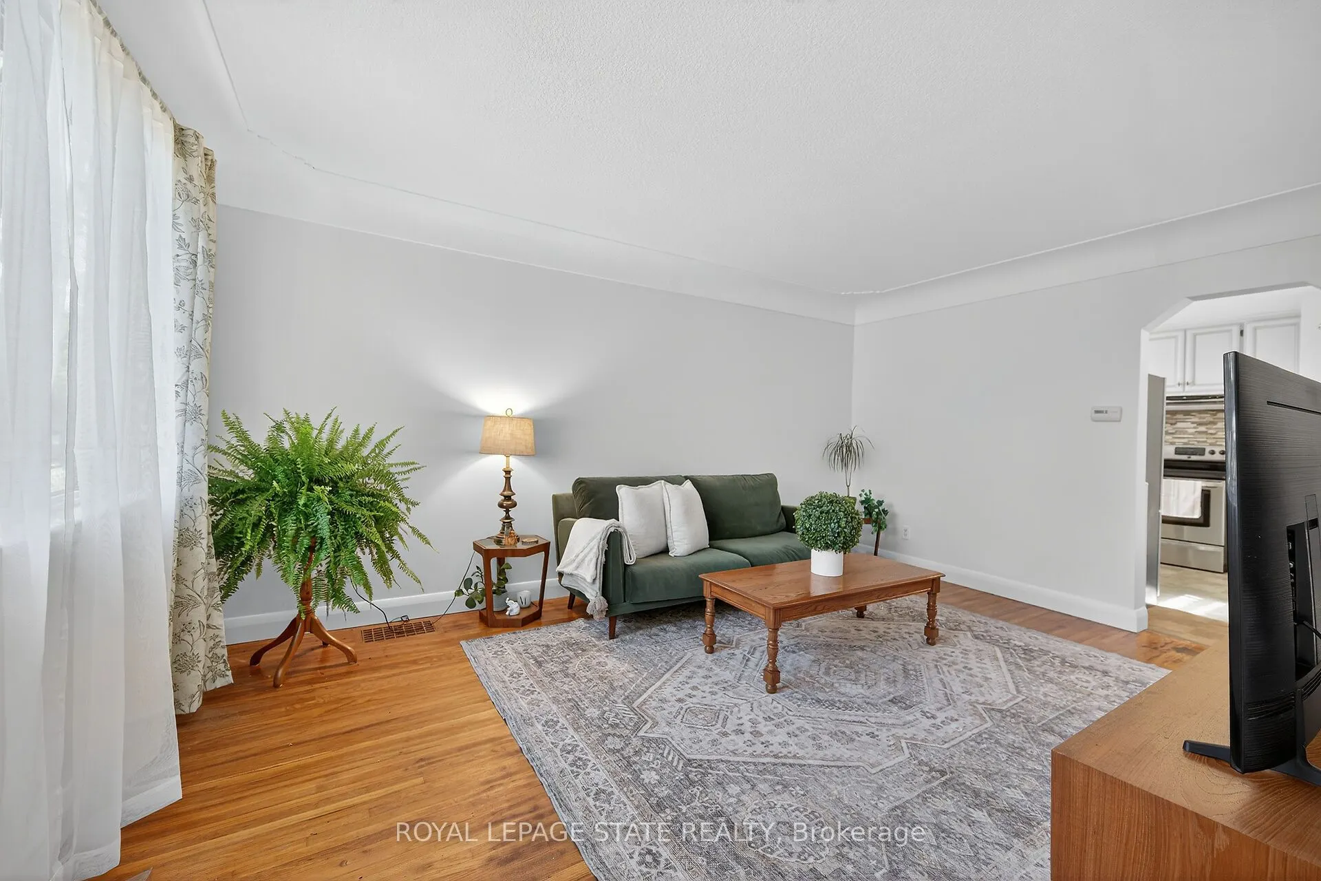 238 East 43rd Street