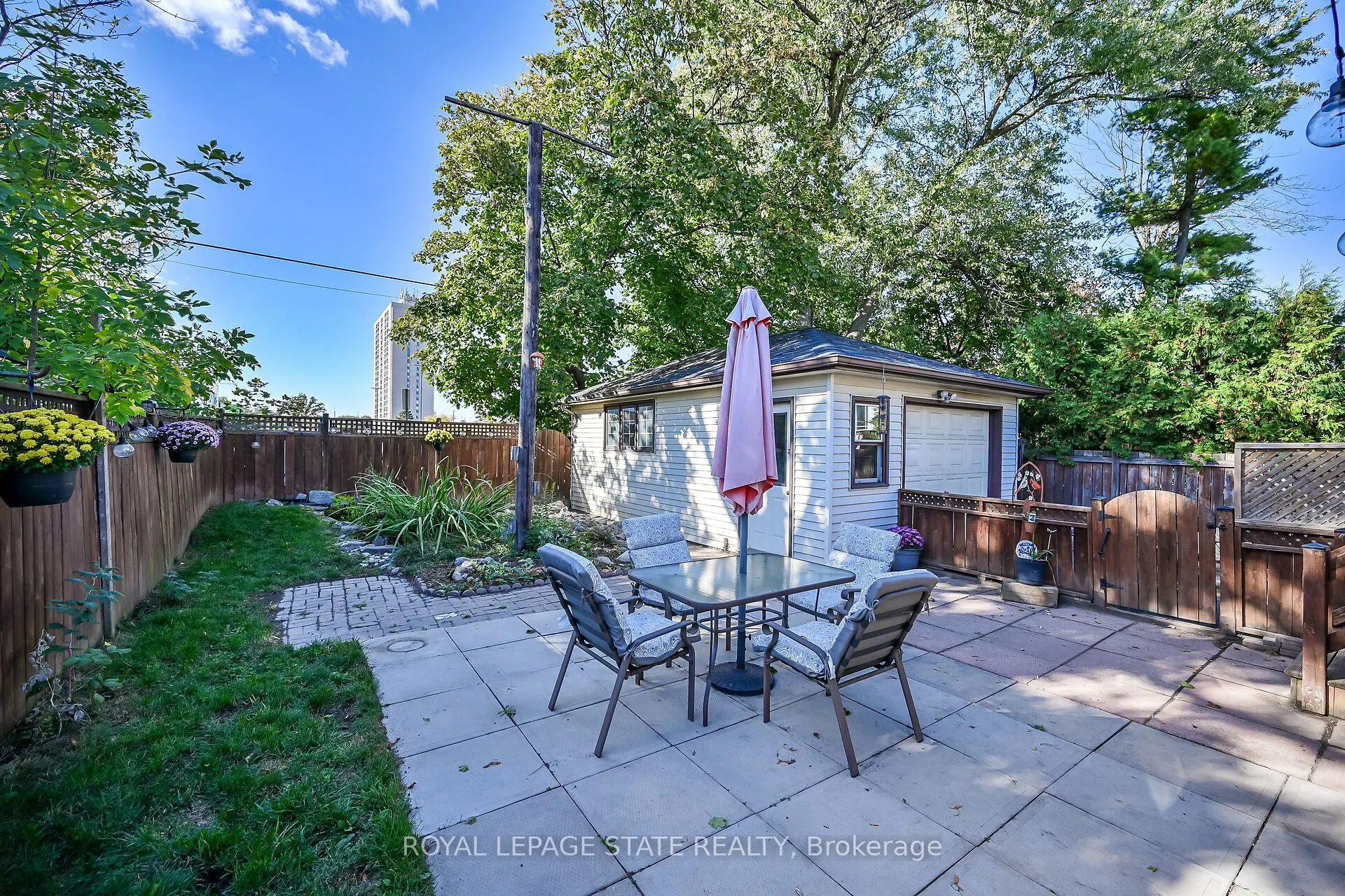238 East 43rd Street