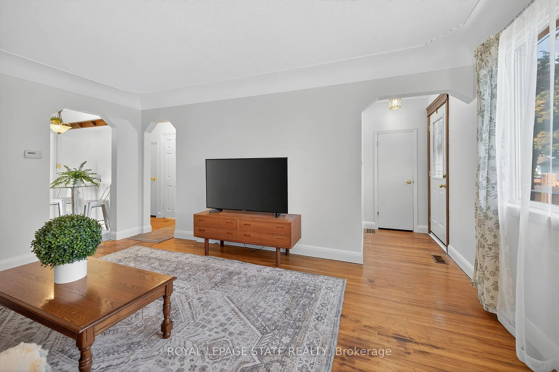 238 East 43rd Street