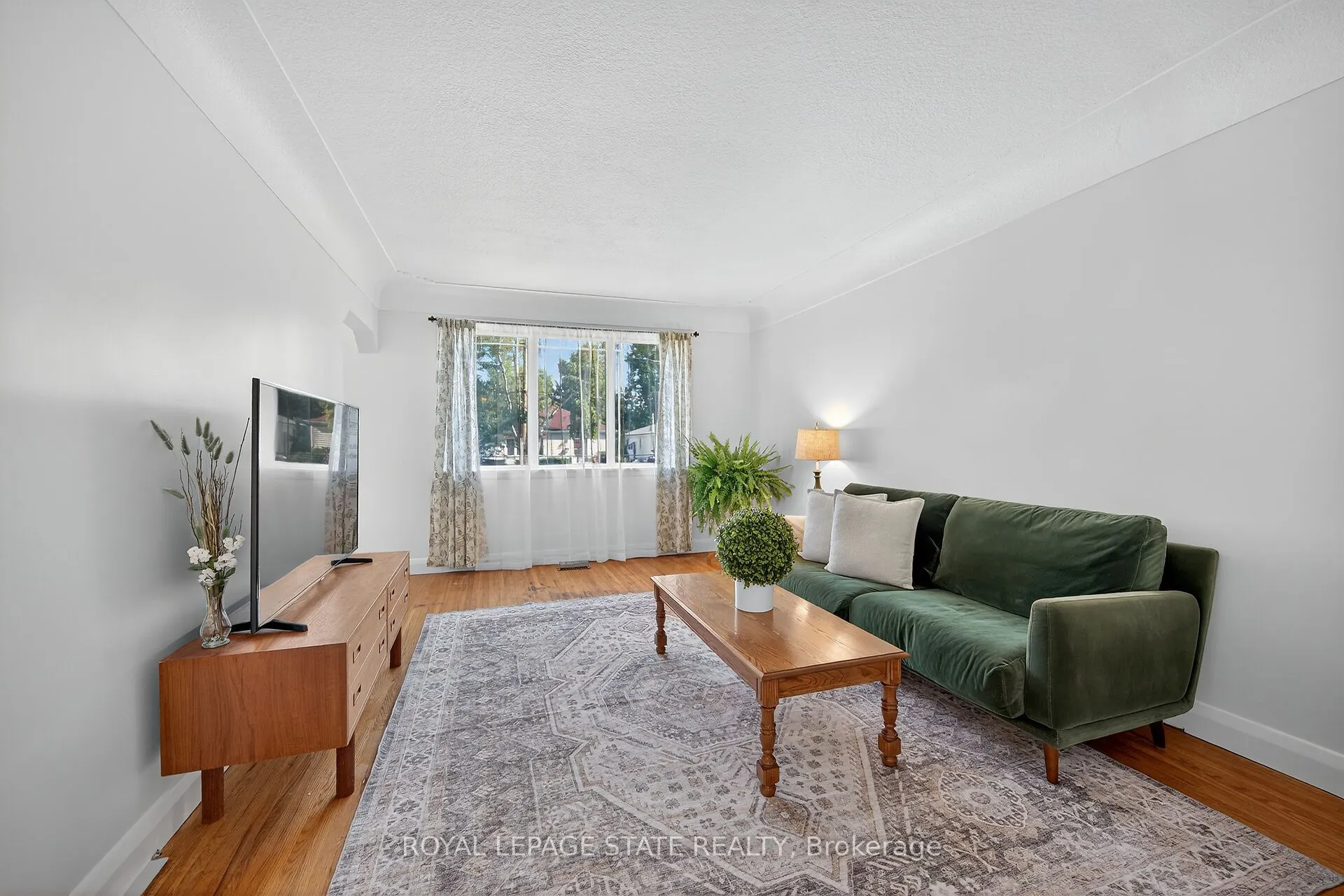 238 East 43rd Street