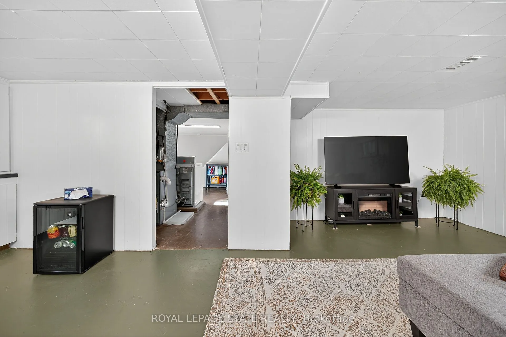 238 East 43rd Street