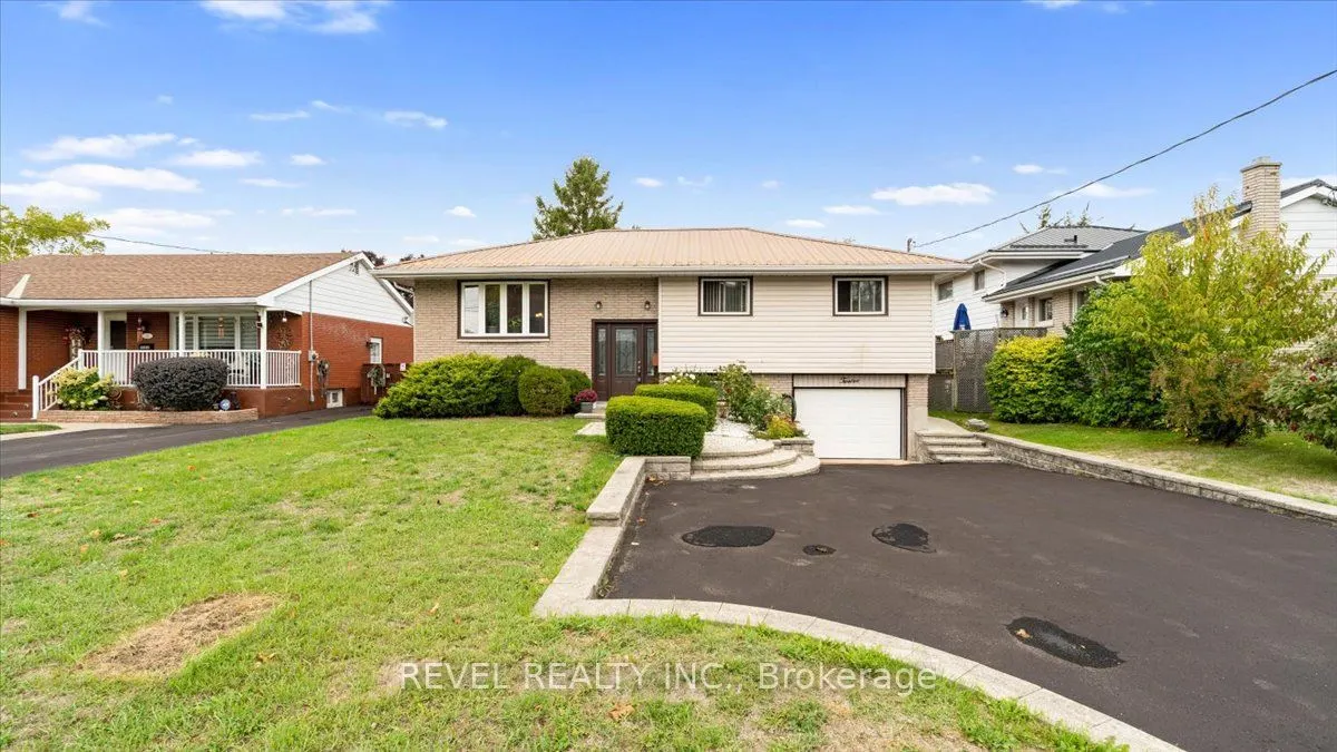 12 Chown Crescent