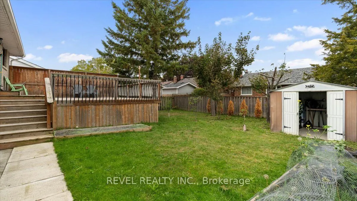 12 Chown Crescent