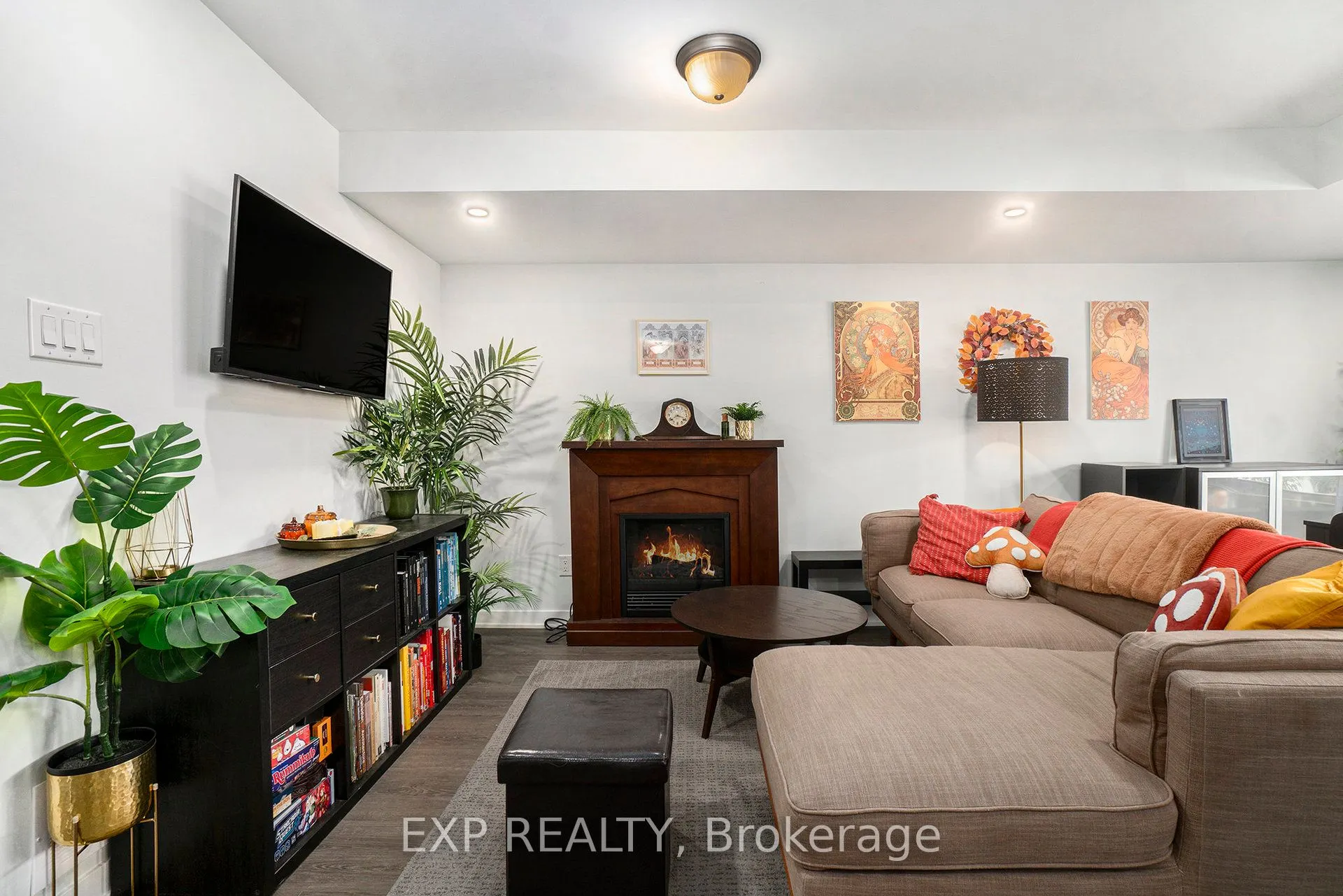 770 Mikinak Road, #64