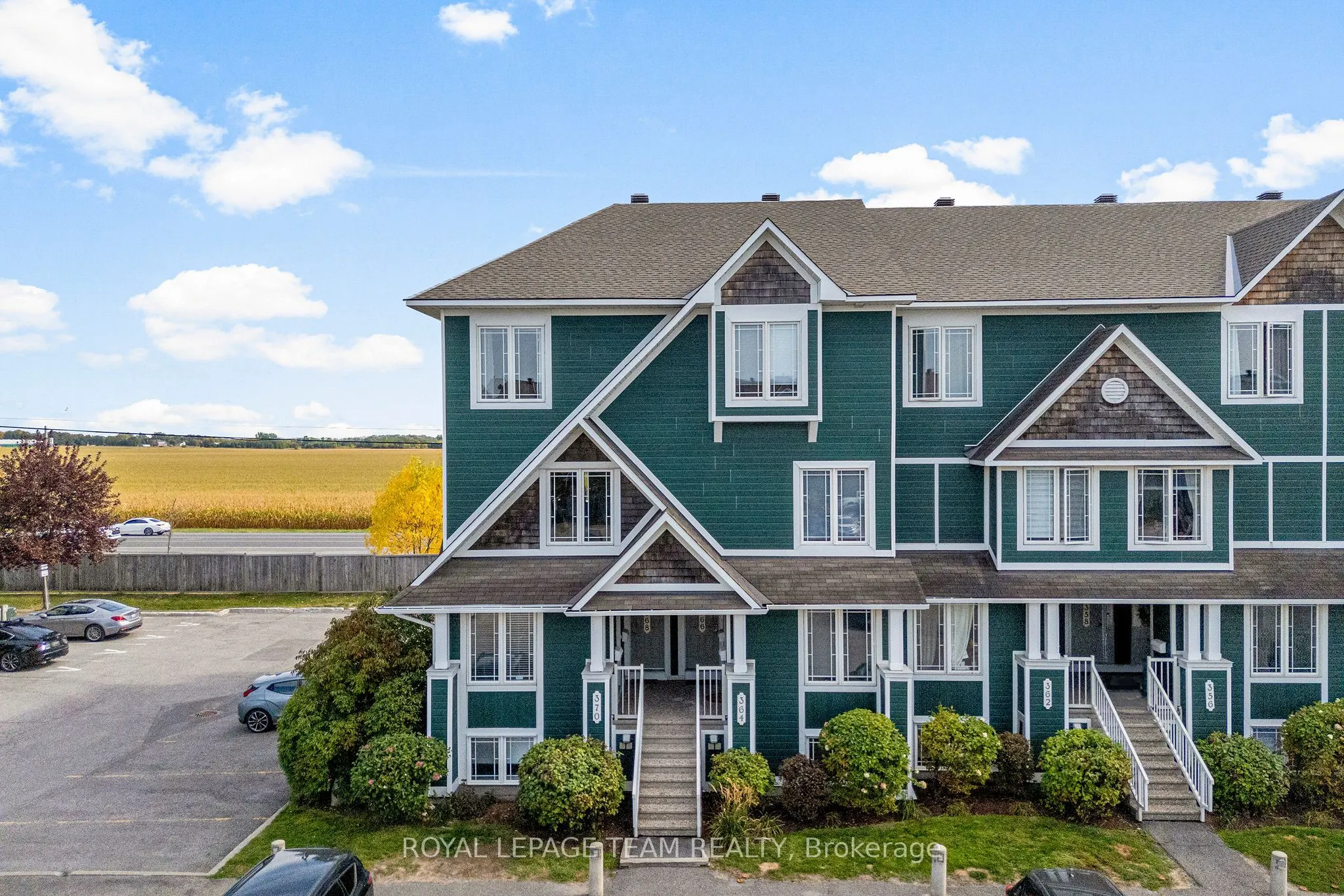 368 Crownridge Drive
