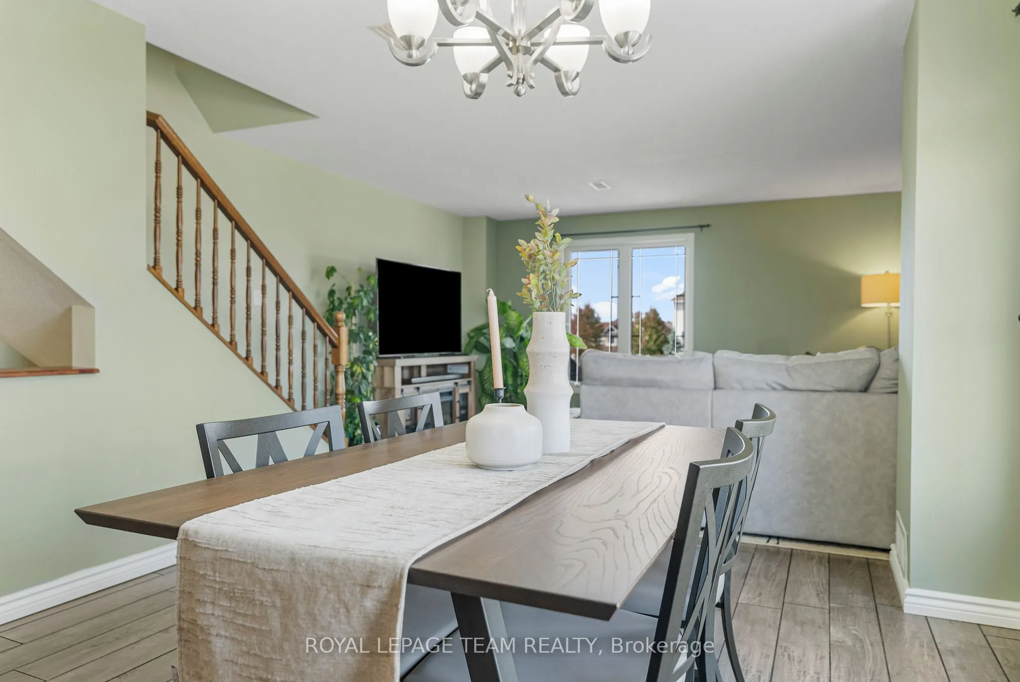 368 Crownridge Drive