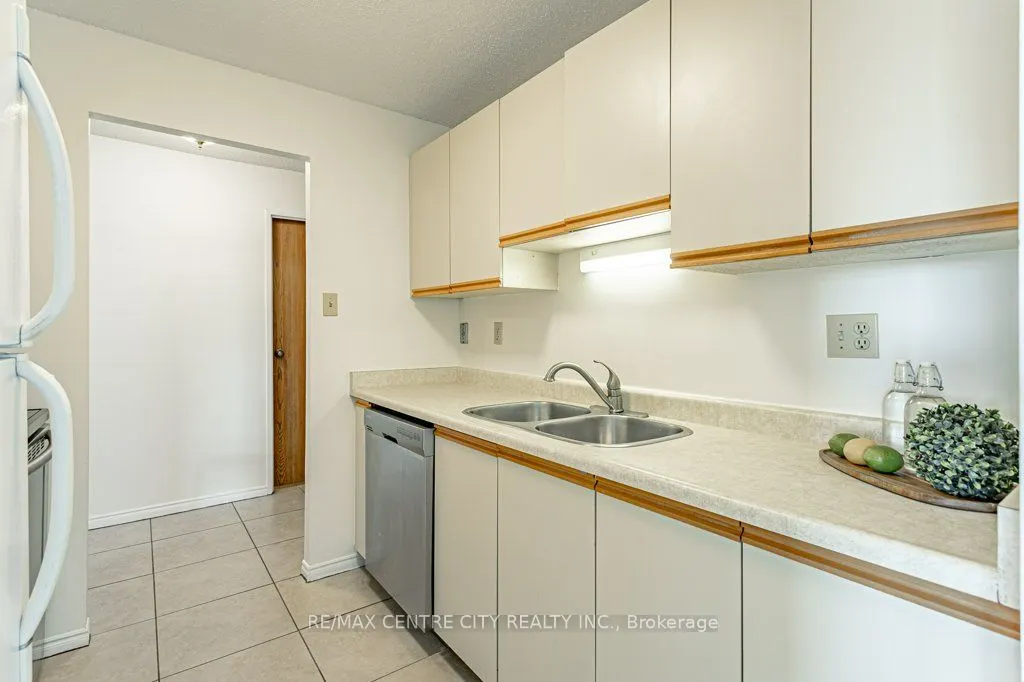 45 Pond Mills Road, #915