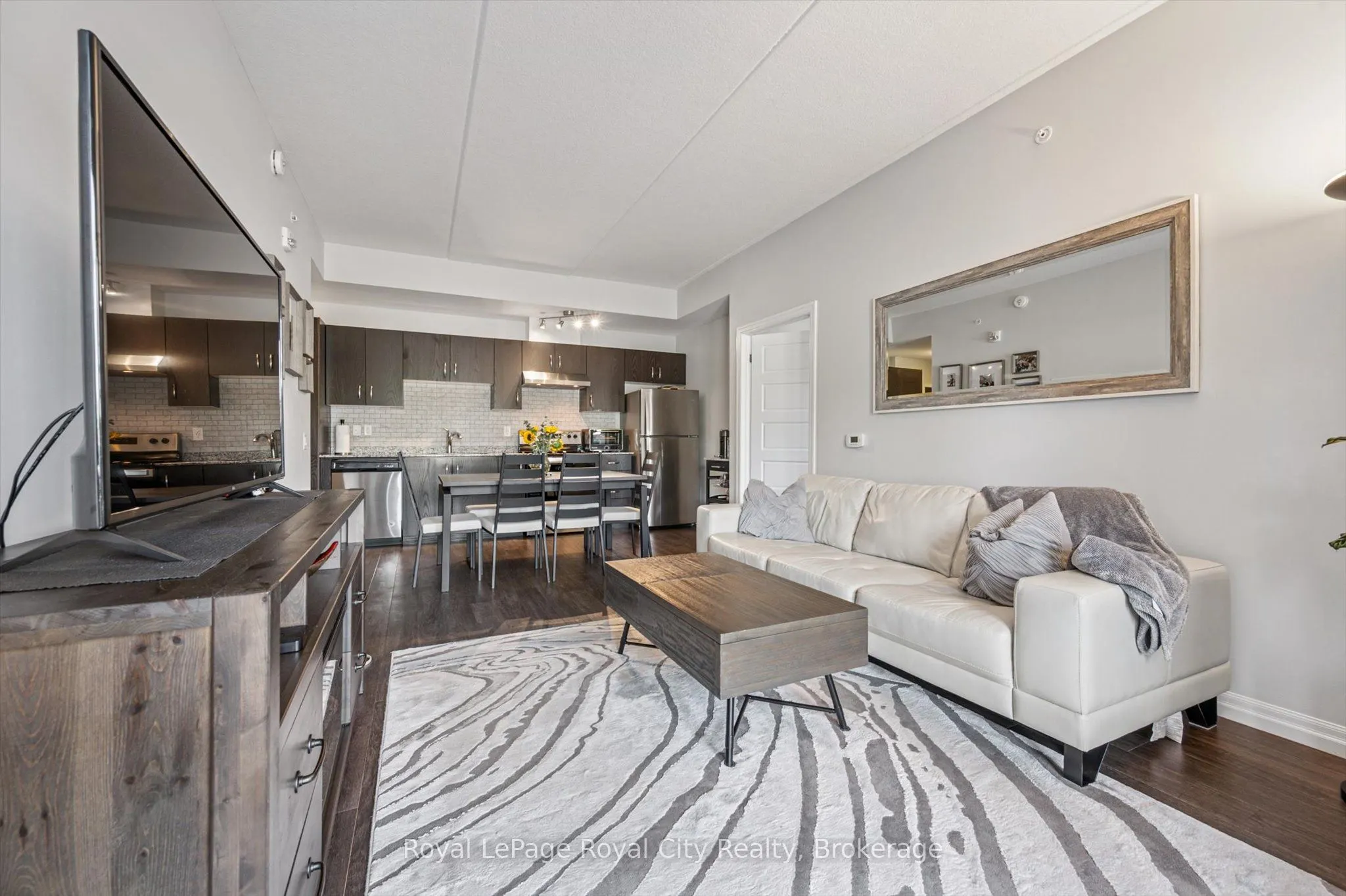 35 Kingsbury Square, #121