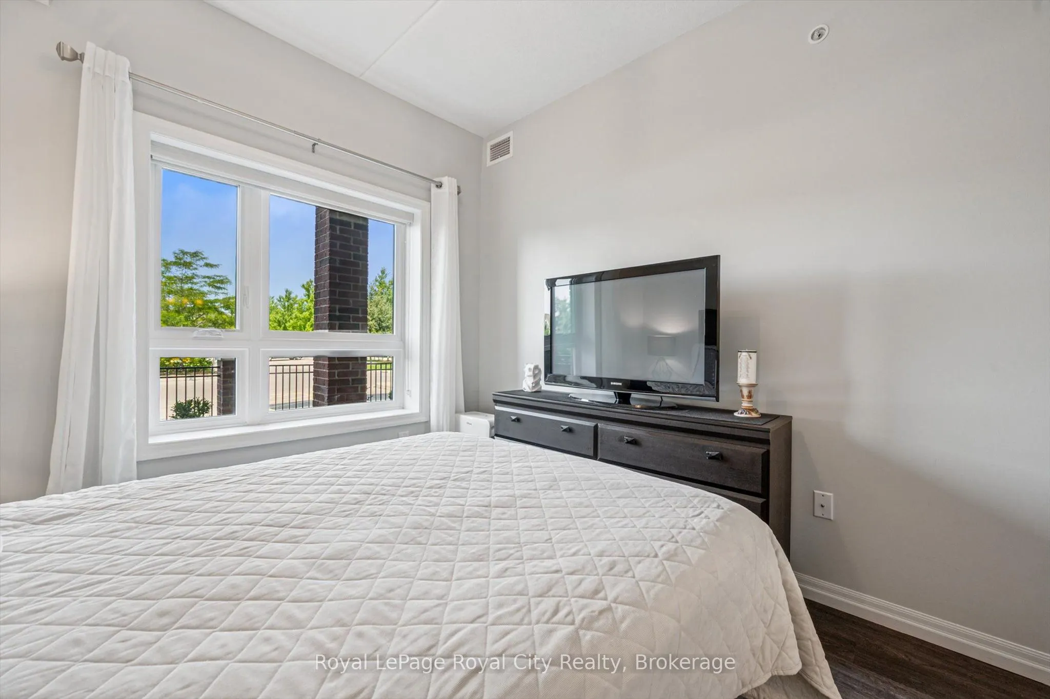 35 Kingsbury Square, #121