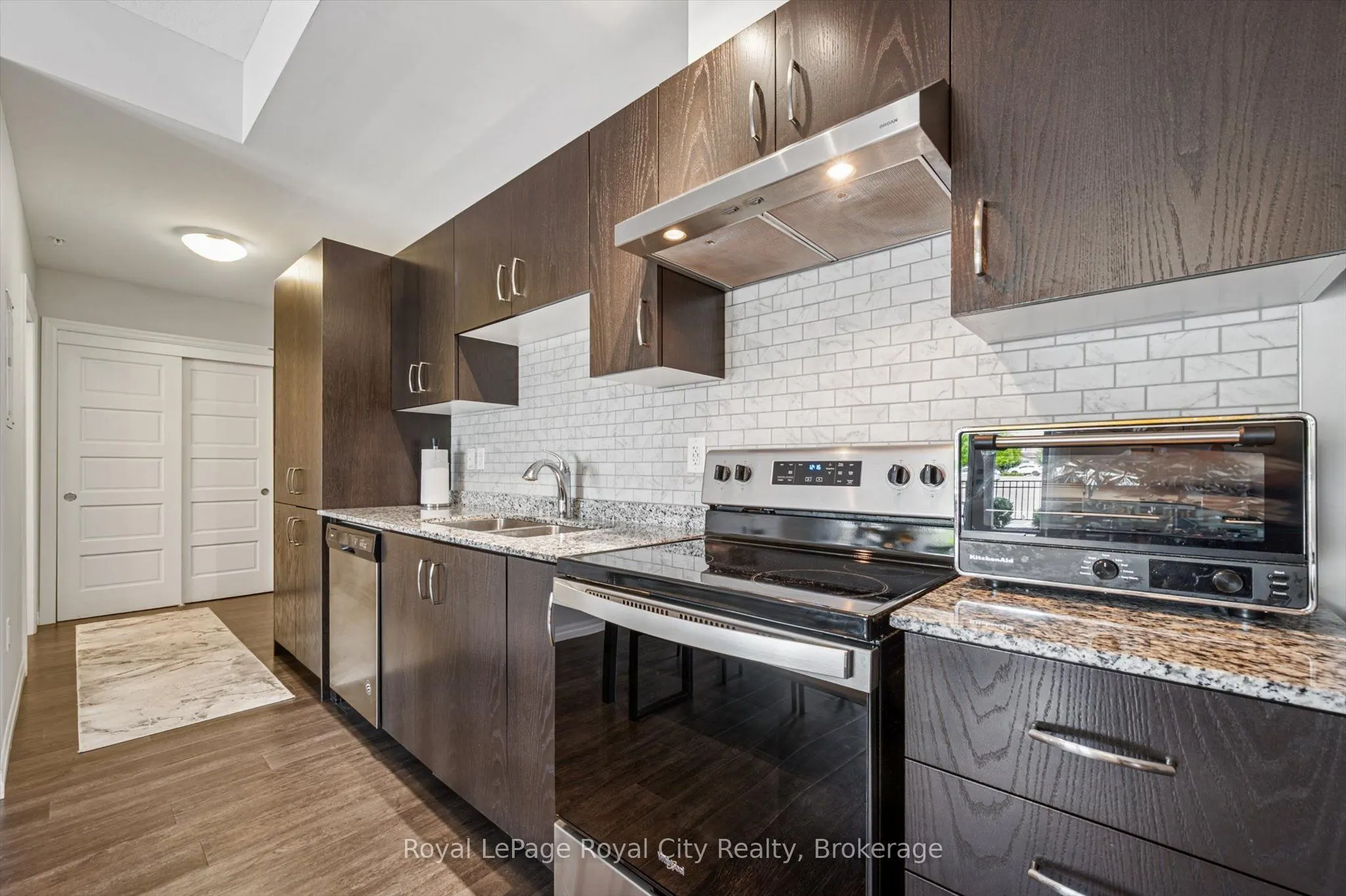 35 Kingsbury Square, #121
