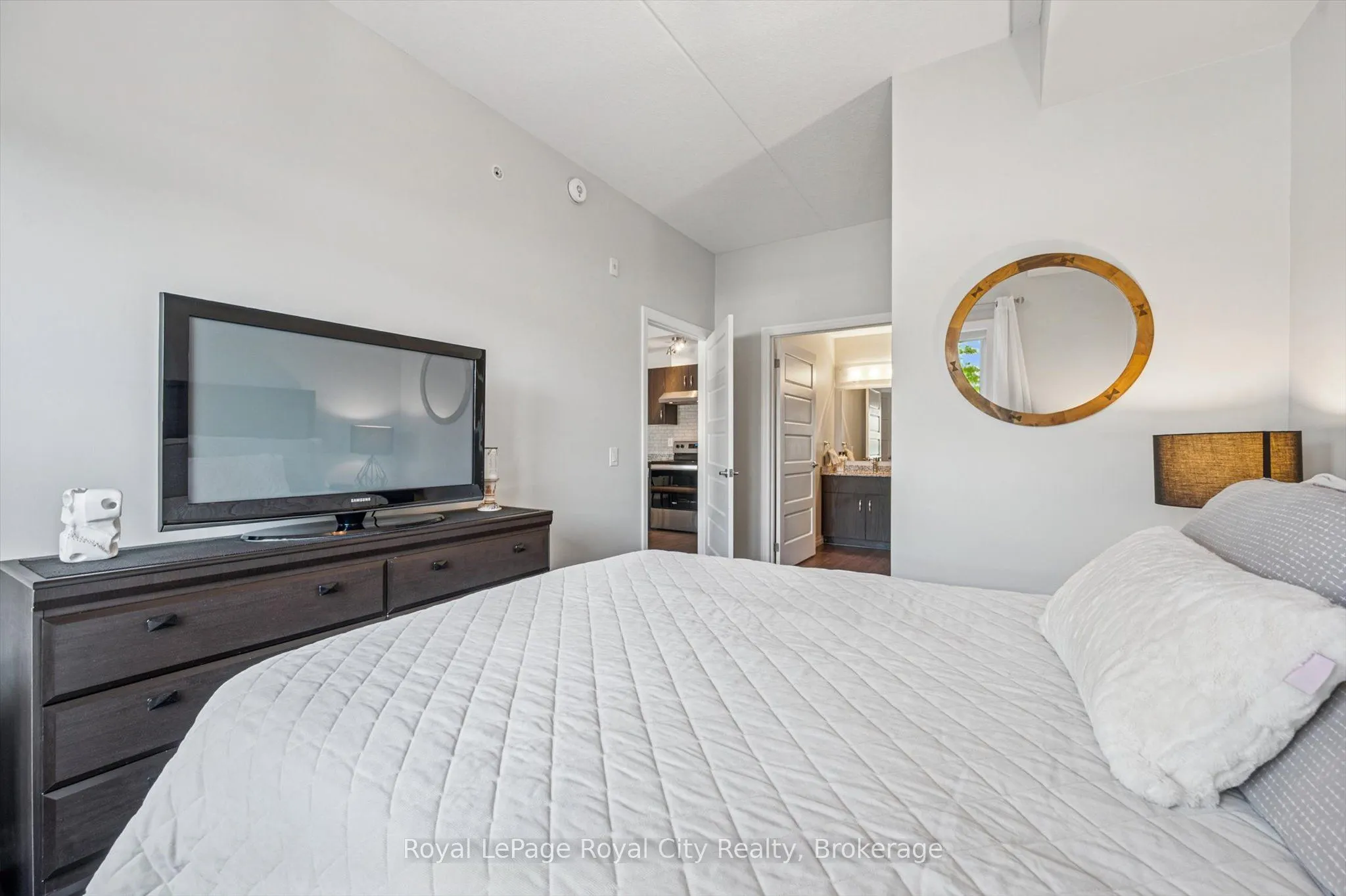 35 Kingsbury Square, #121