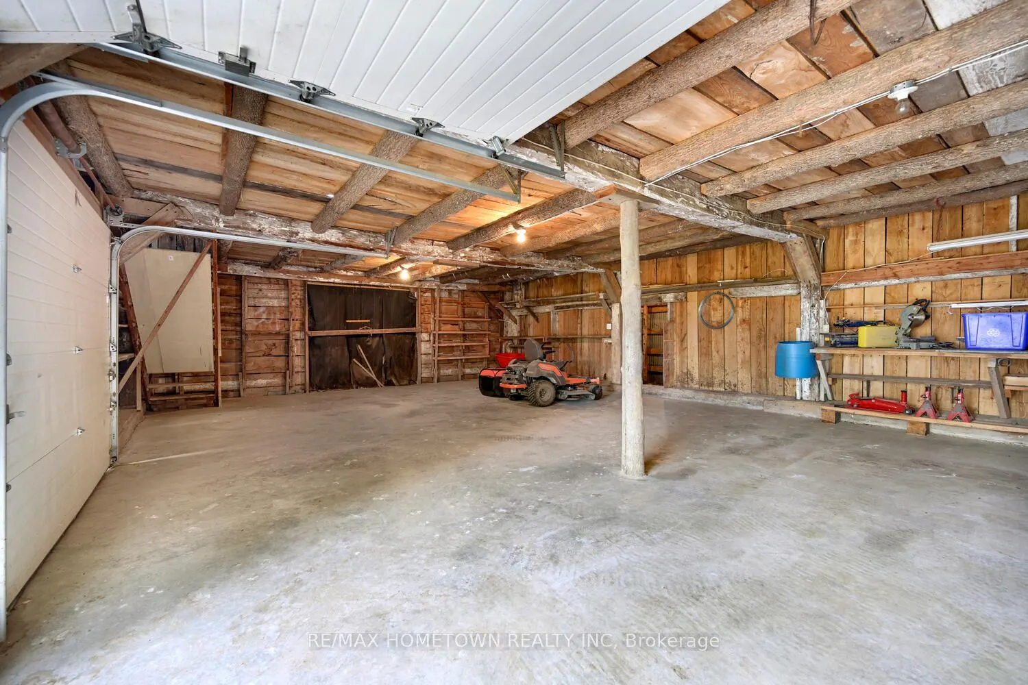 9482 County Rd 7 Road