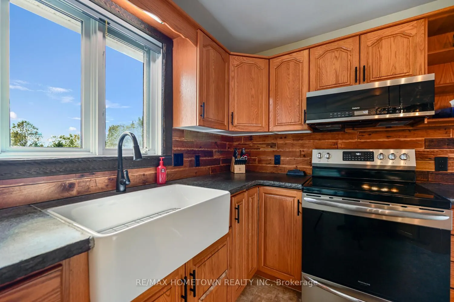 9482 County Rd 7 Road