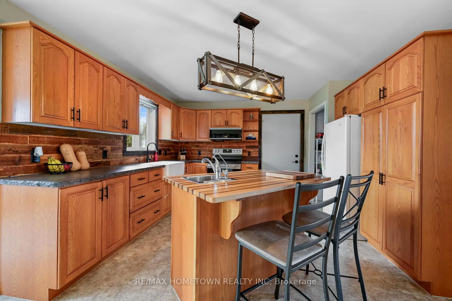 9482 County Rd 7 Road