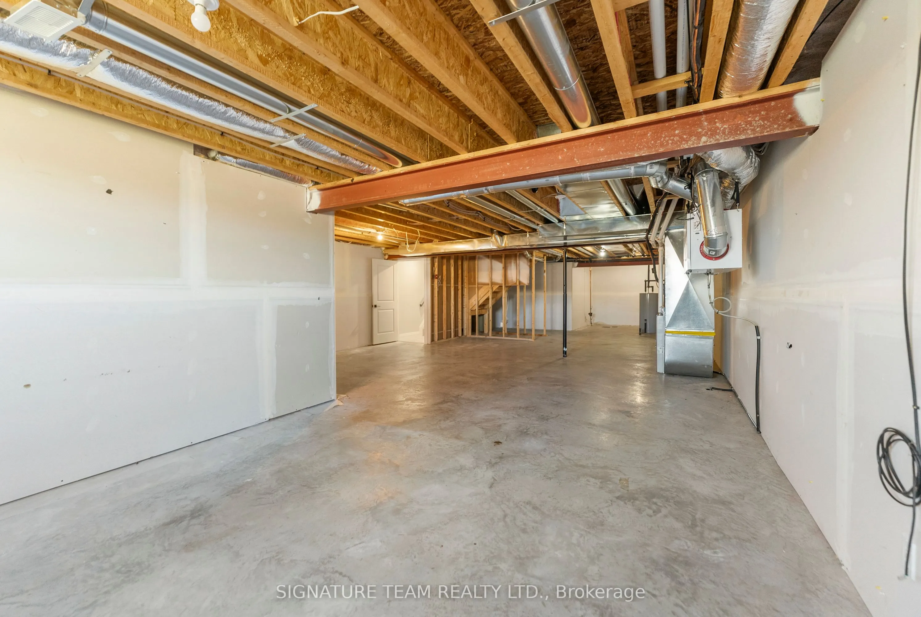 311 Forestview Crescent
