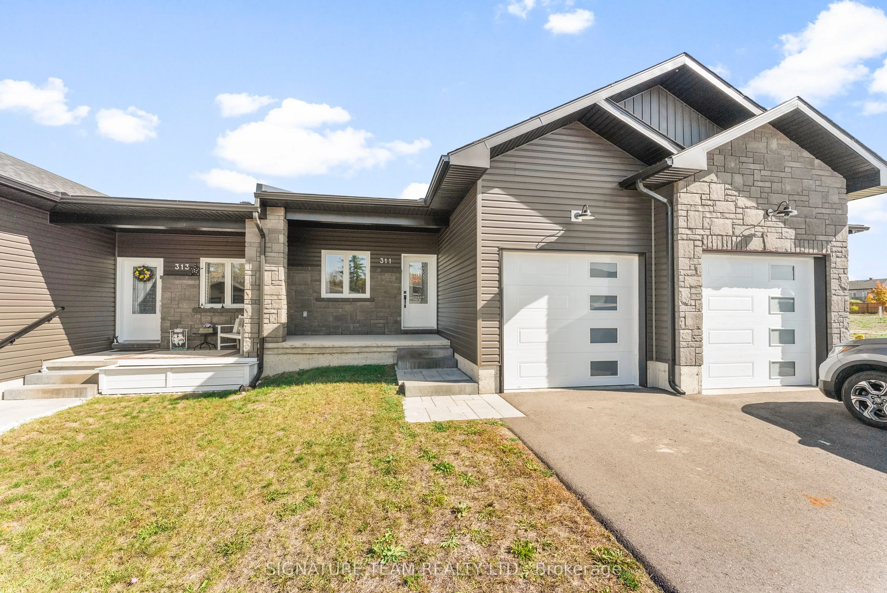 311 Forestview Crescent