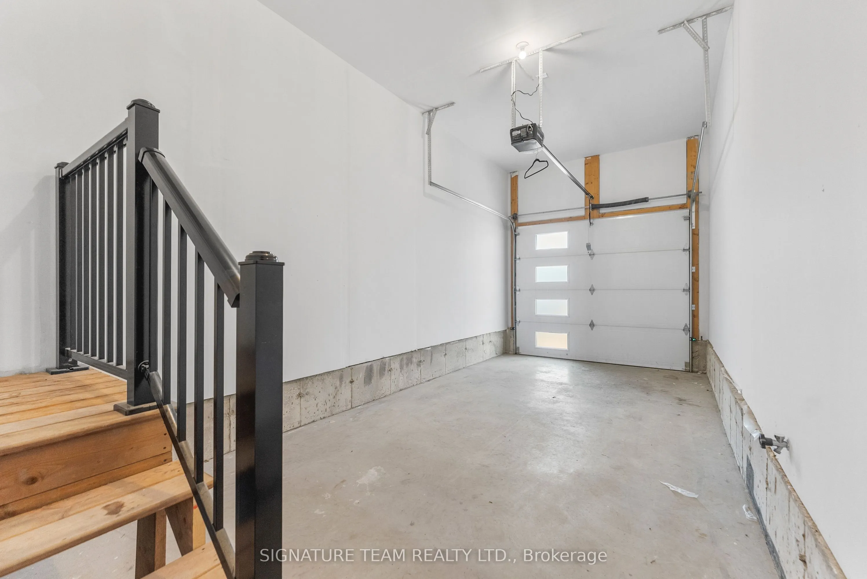 311 Forestview Crescent
