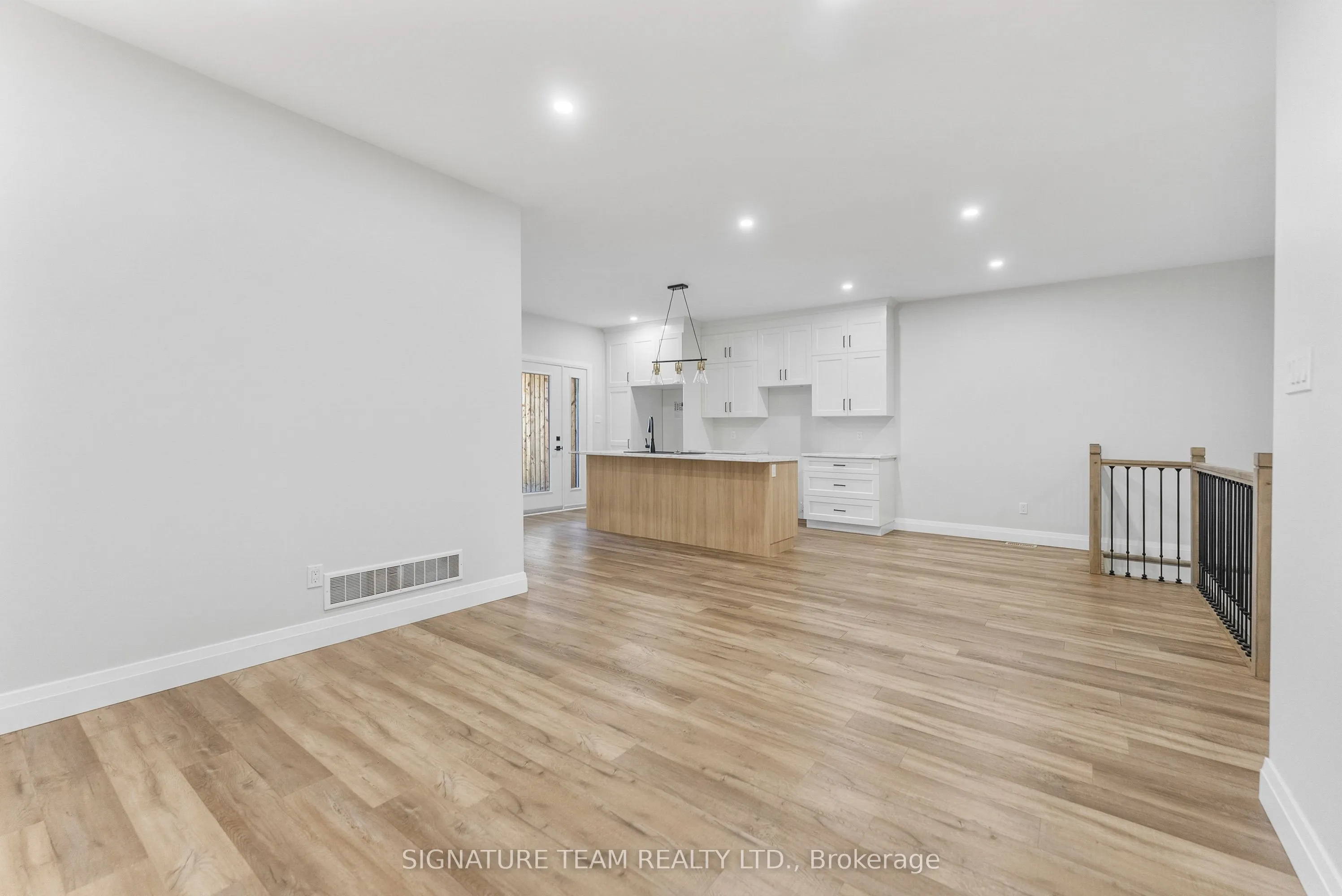 311 Forestview Crescent
