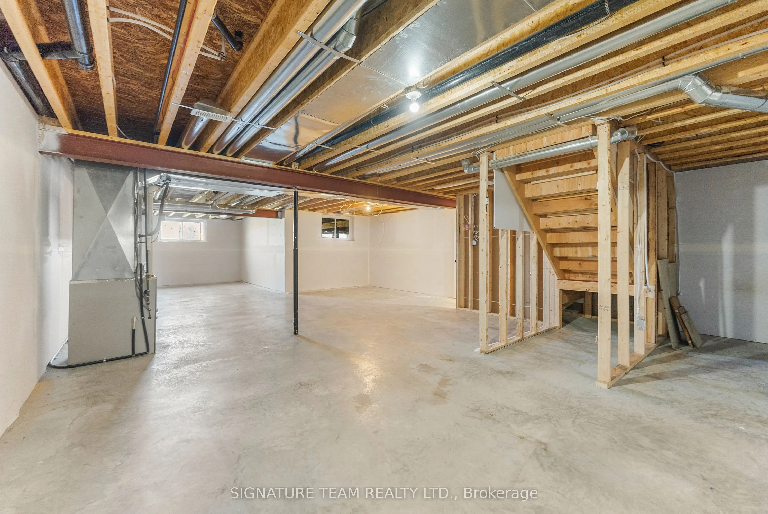 311 Forestview Crescent