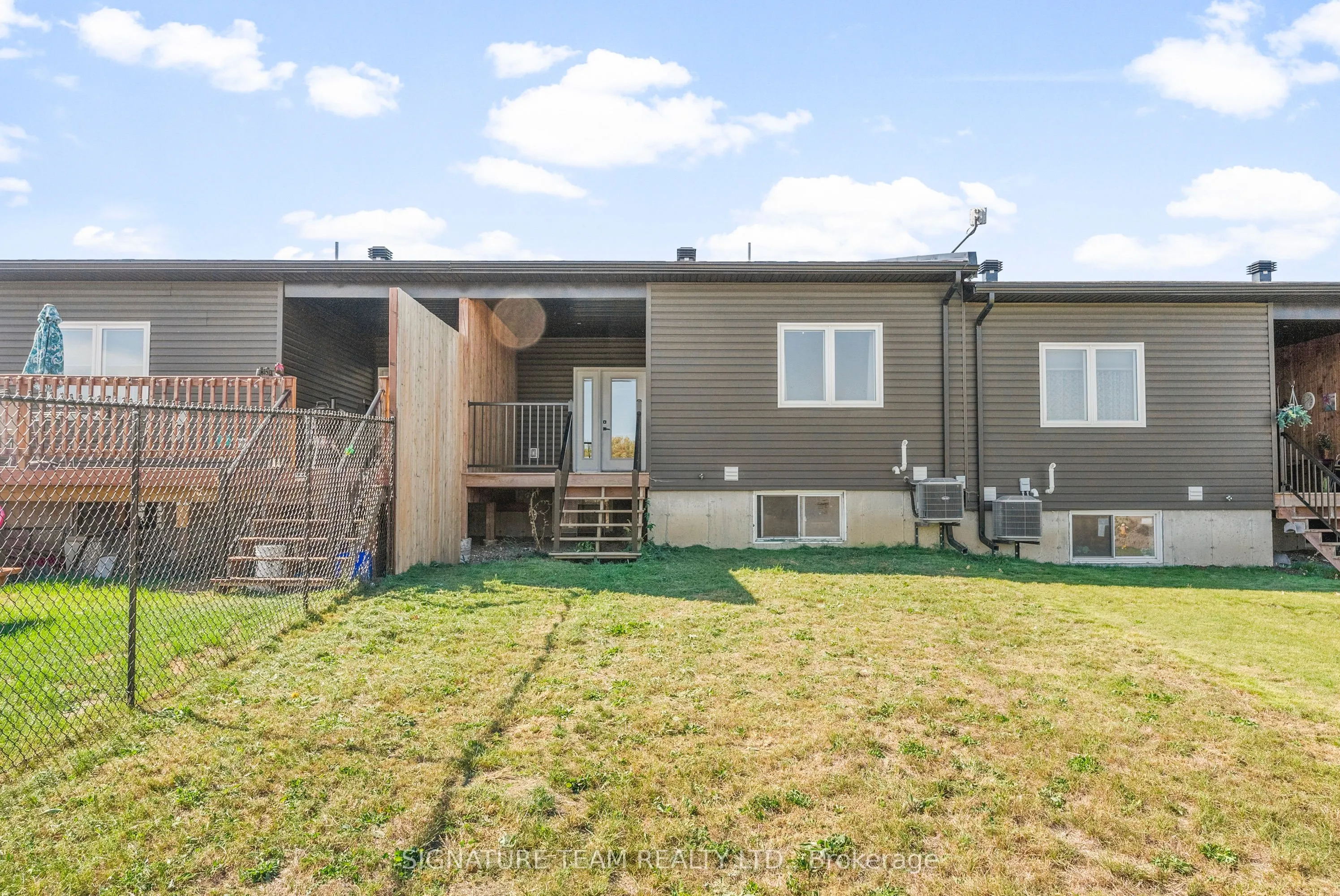 311 Forestview Crescent