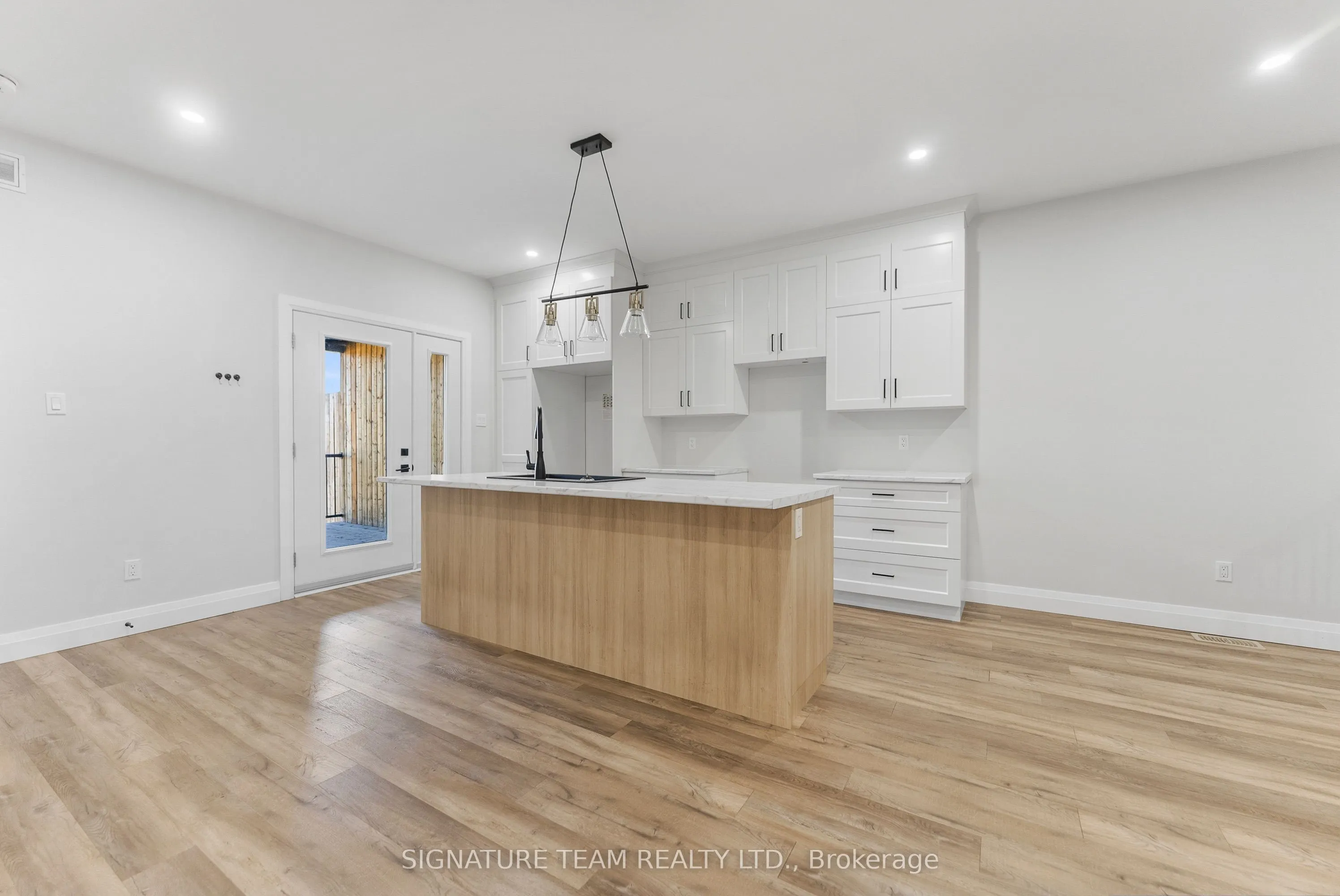 311 Forestview Crescent