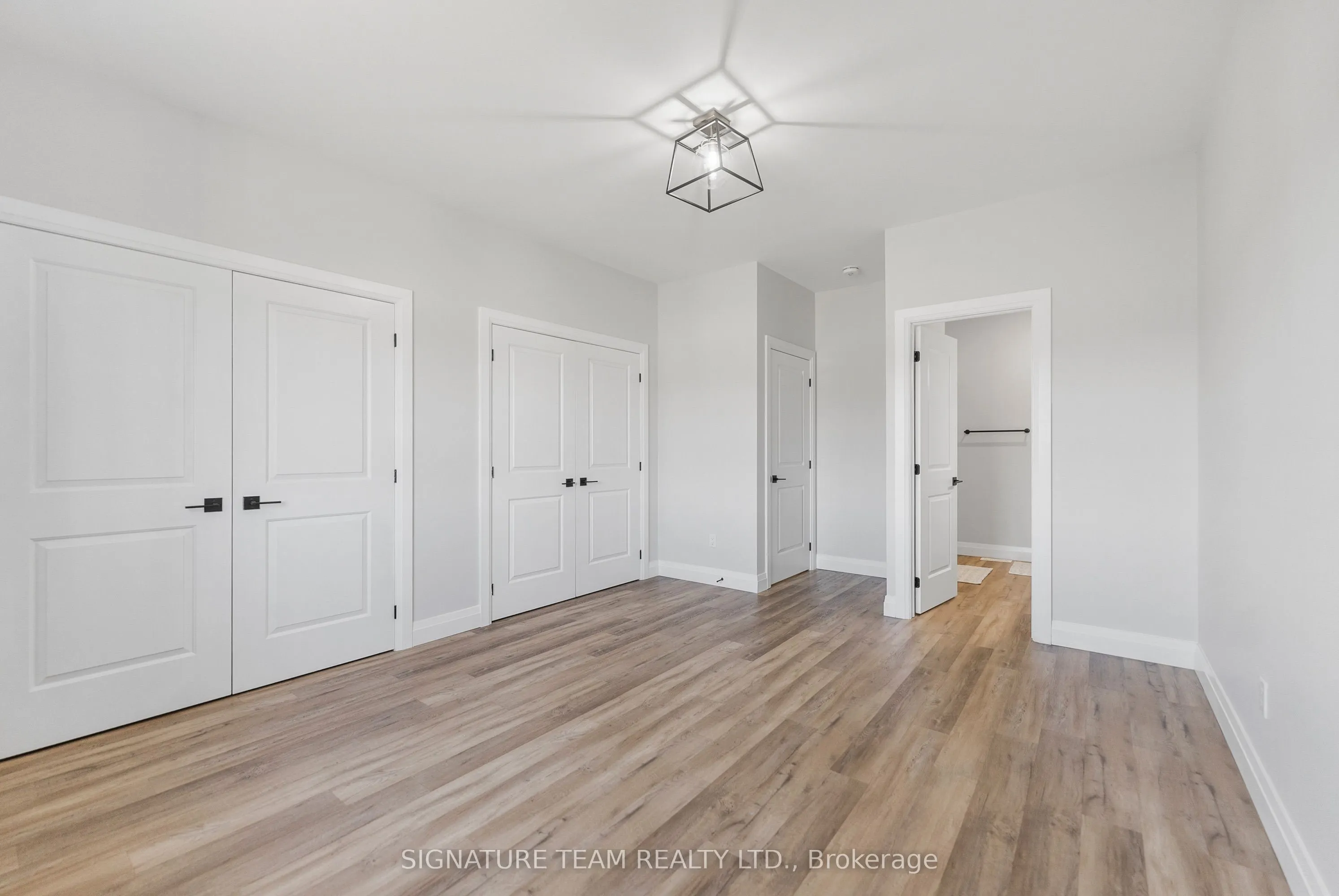 311 Forestview Crescent