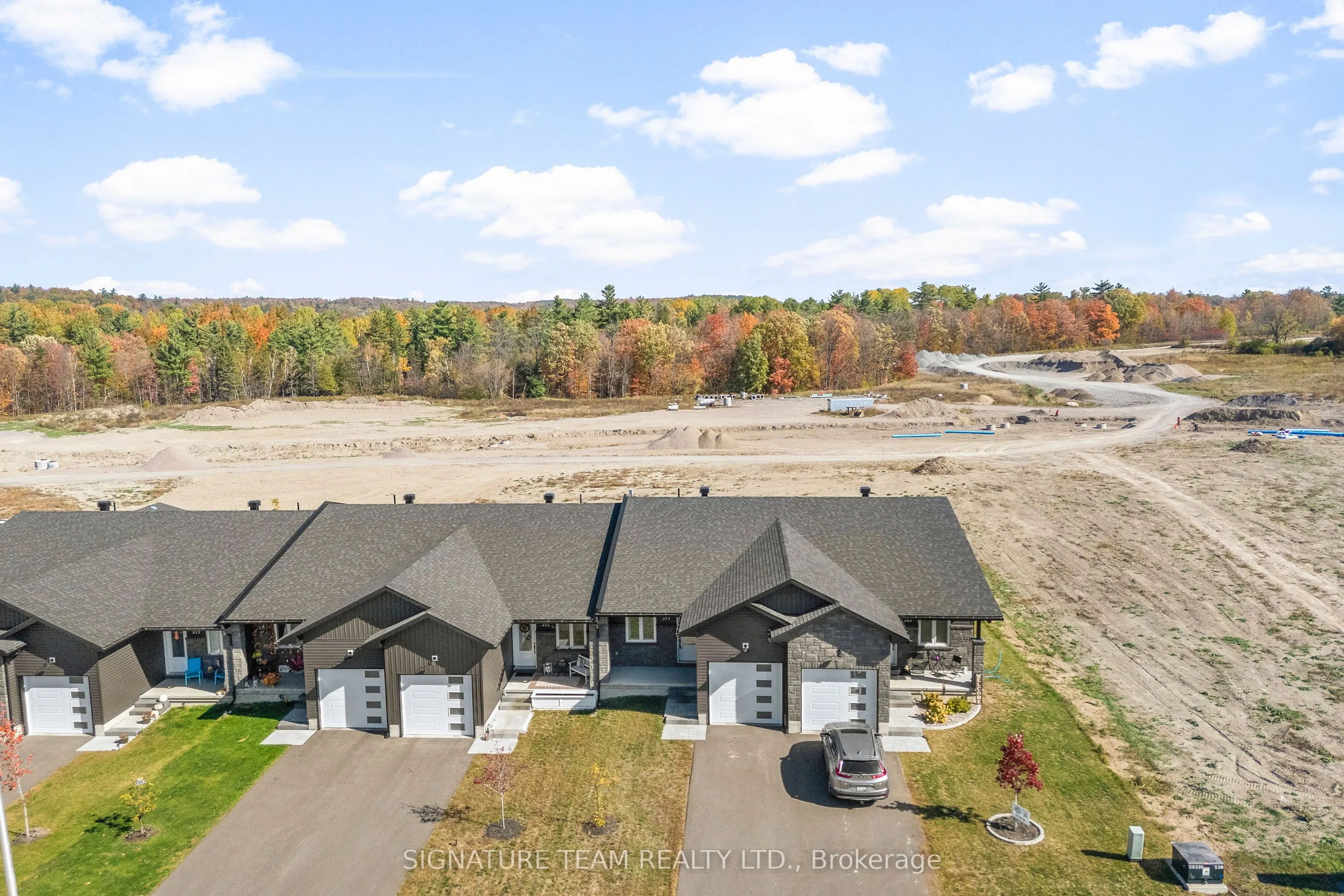 311 Forestview Crescent