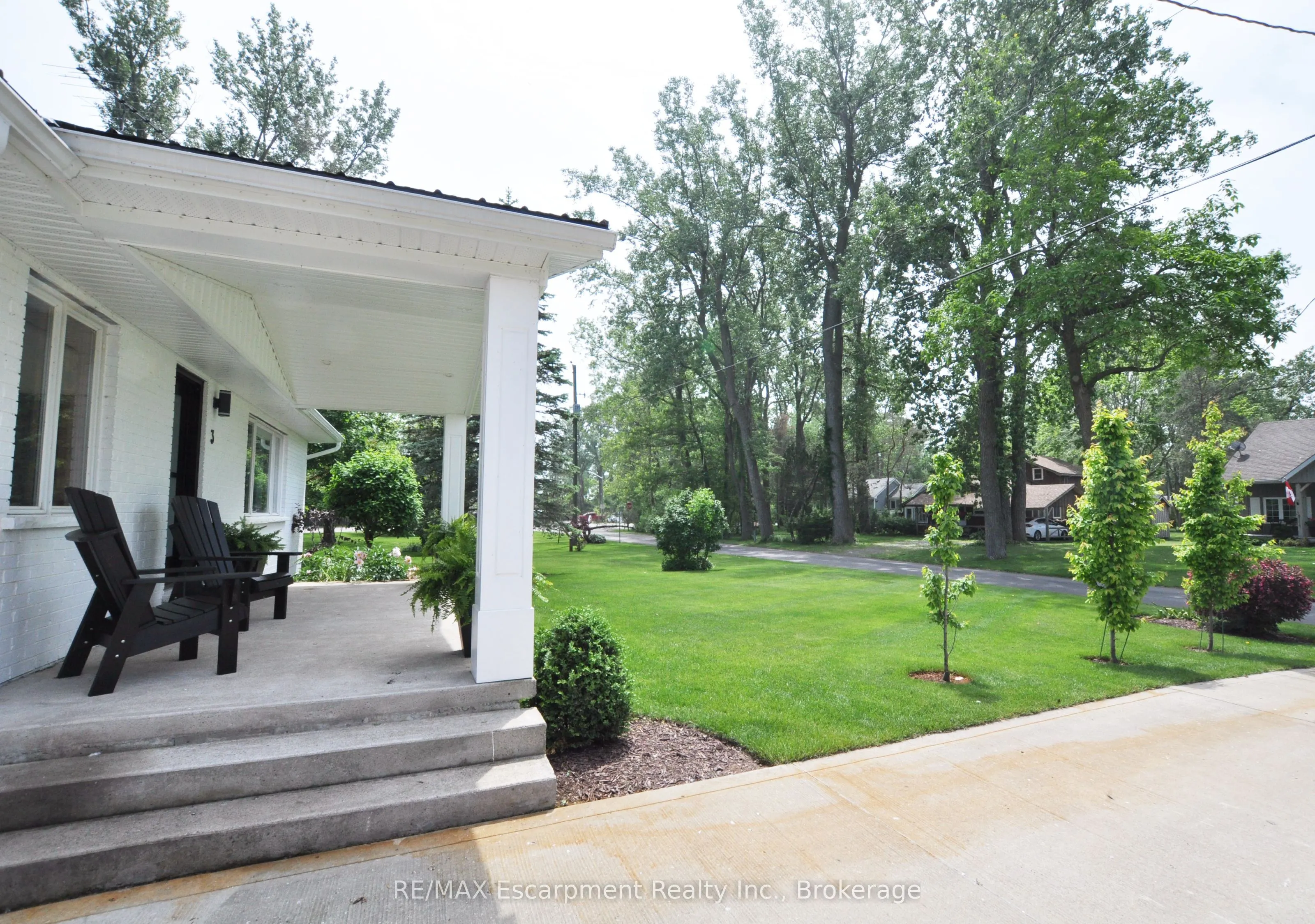 3 Howey Avenue