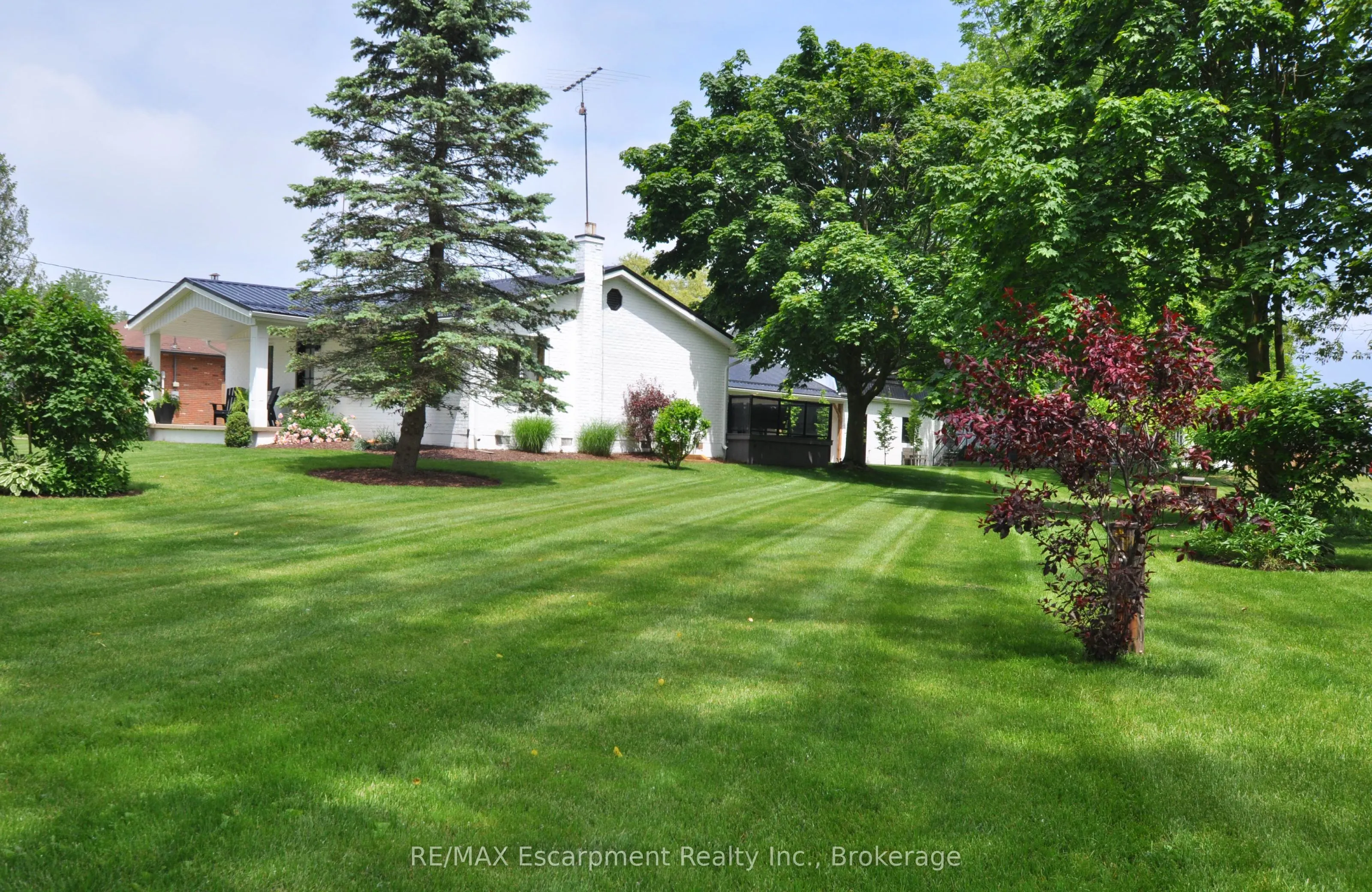 3 Howey Avenue