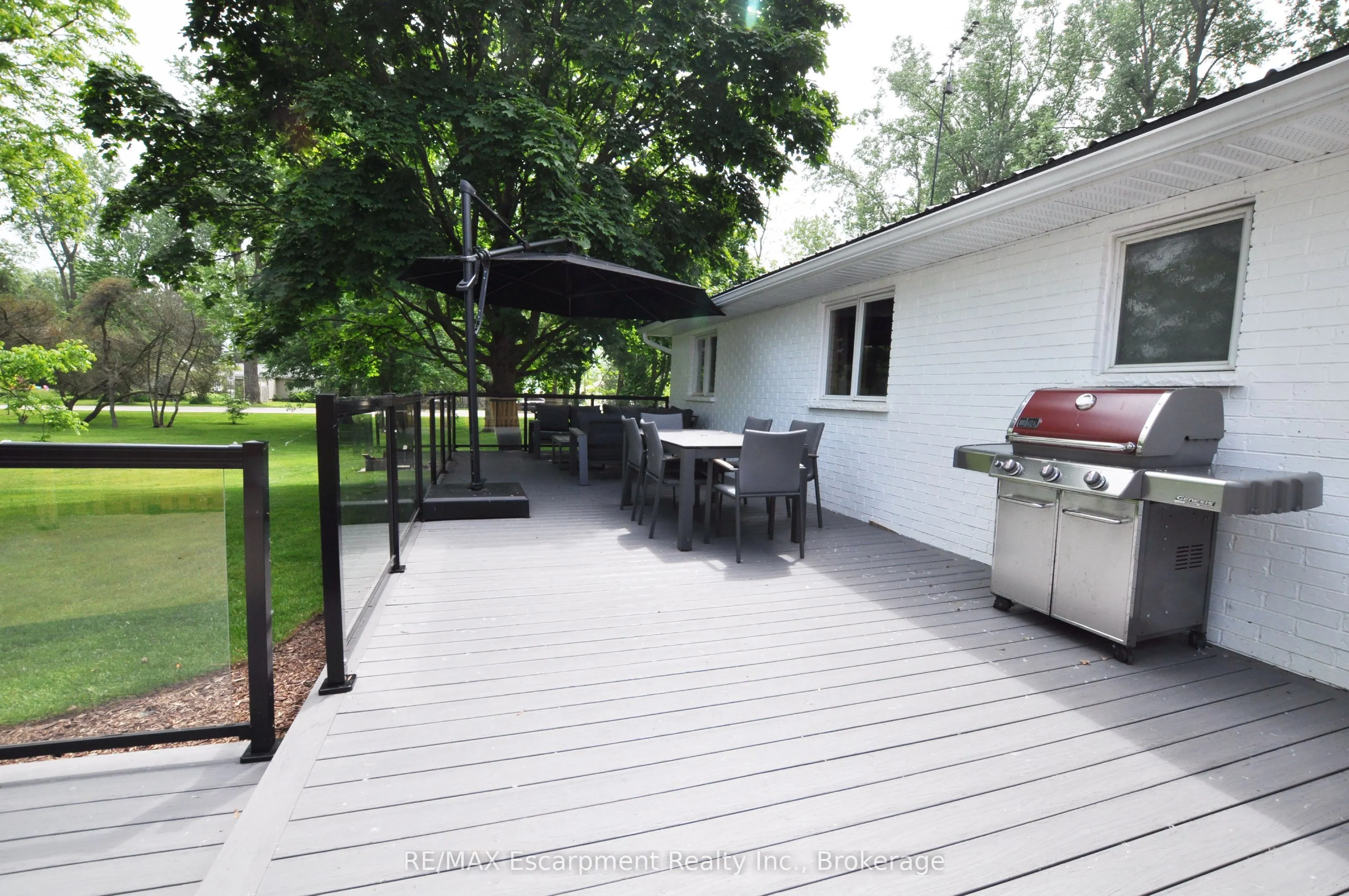 3 Howey Avenue