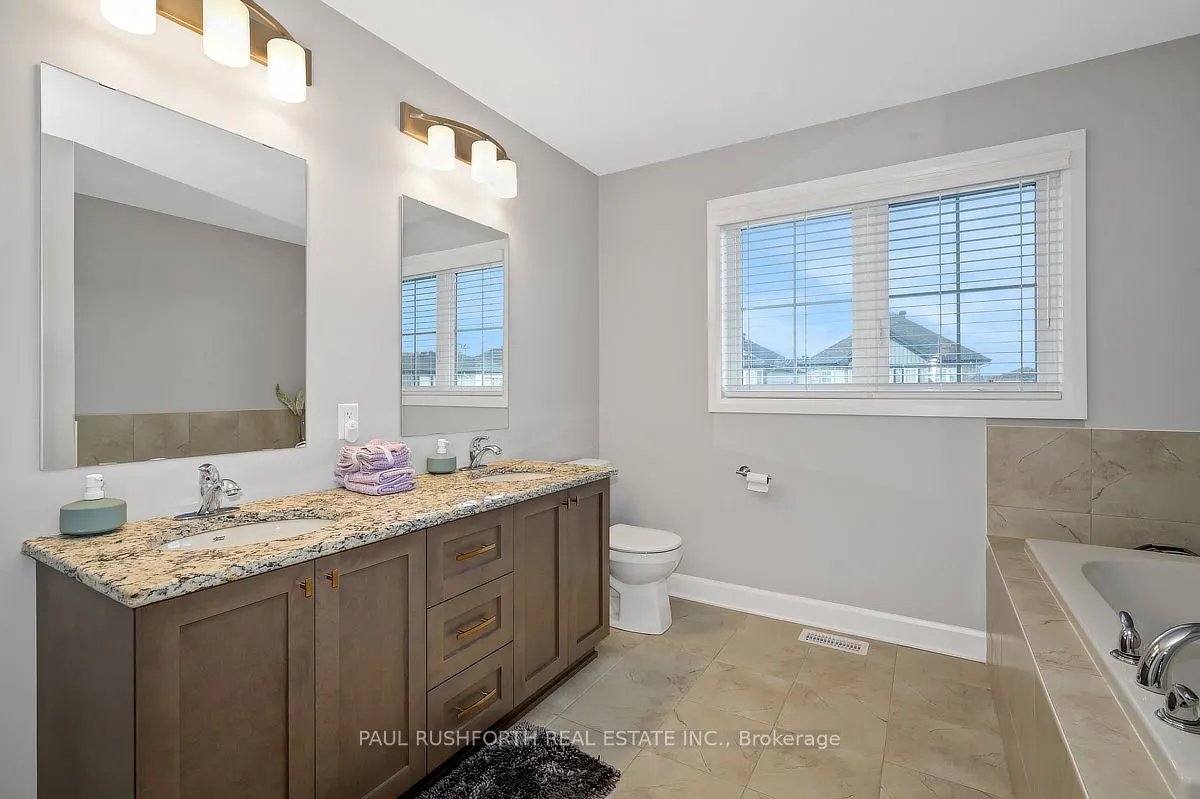 896 Sendero Way