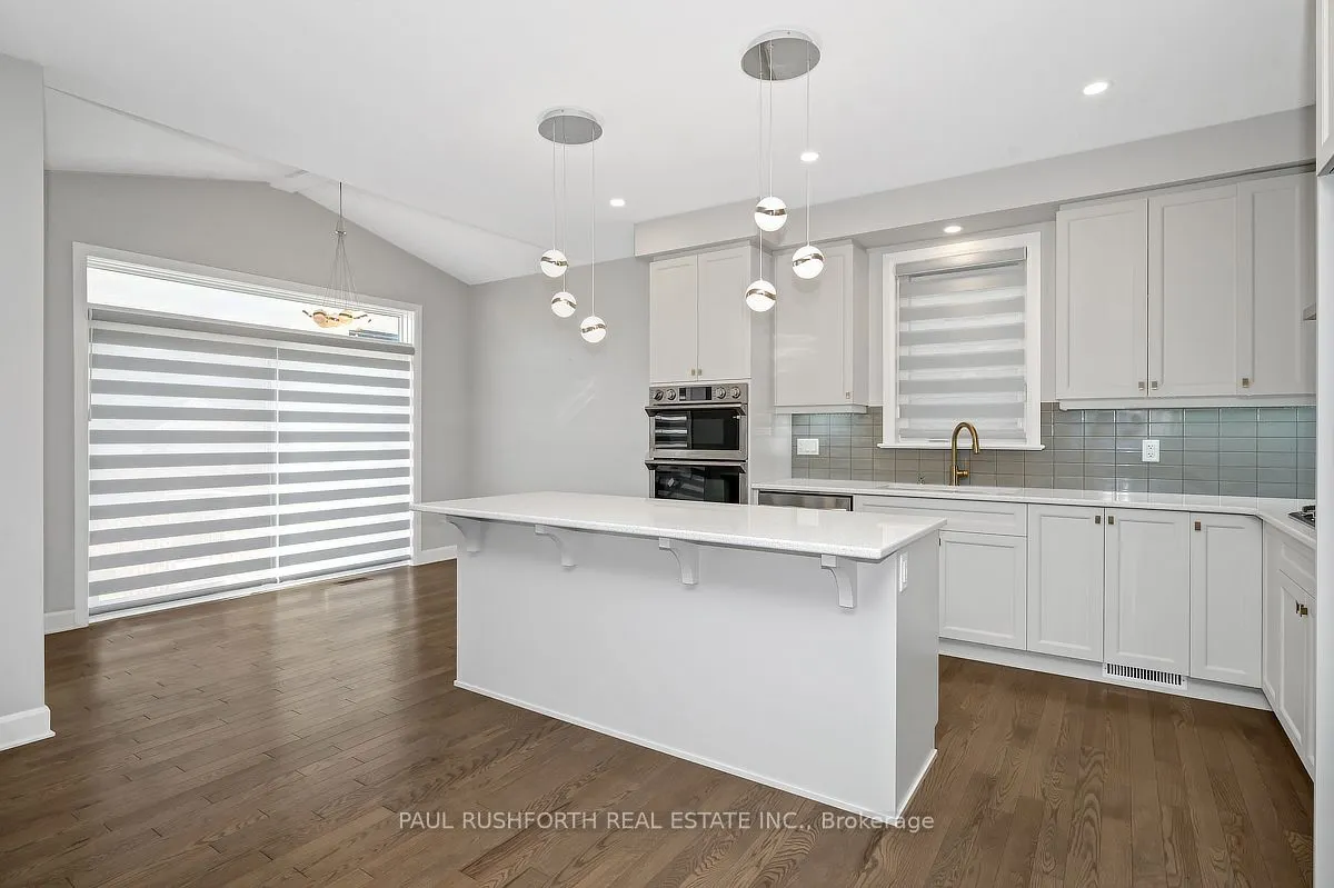 896 Sendero Way