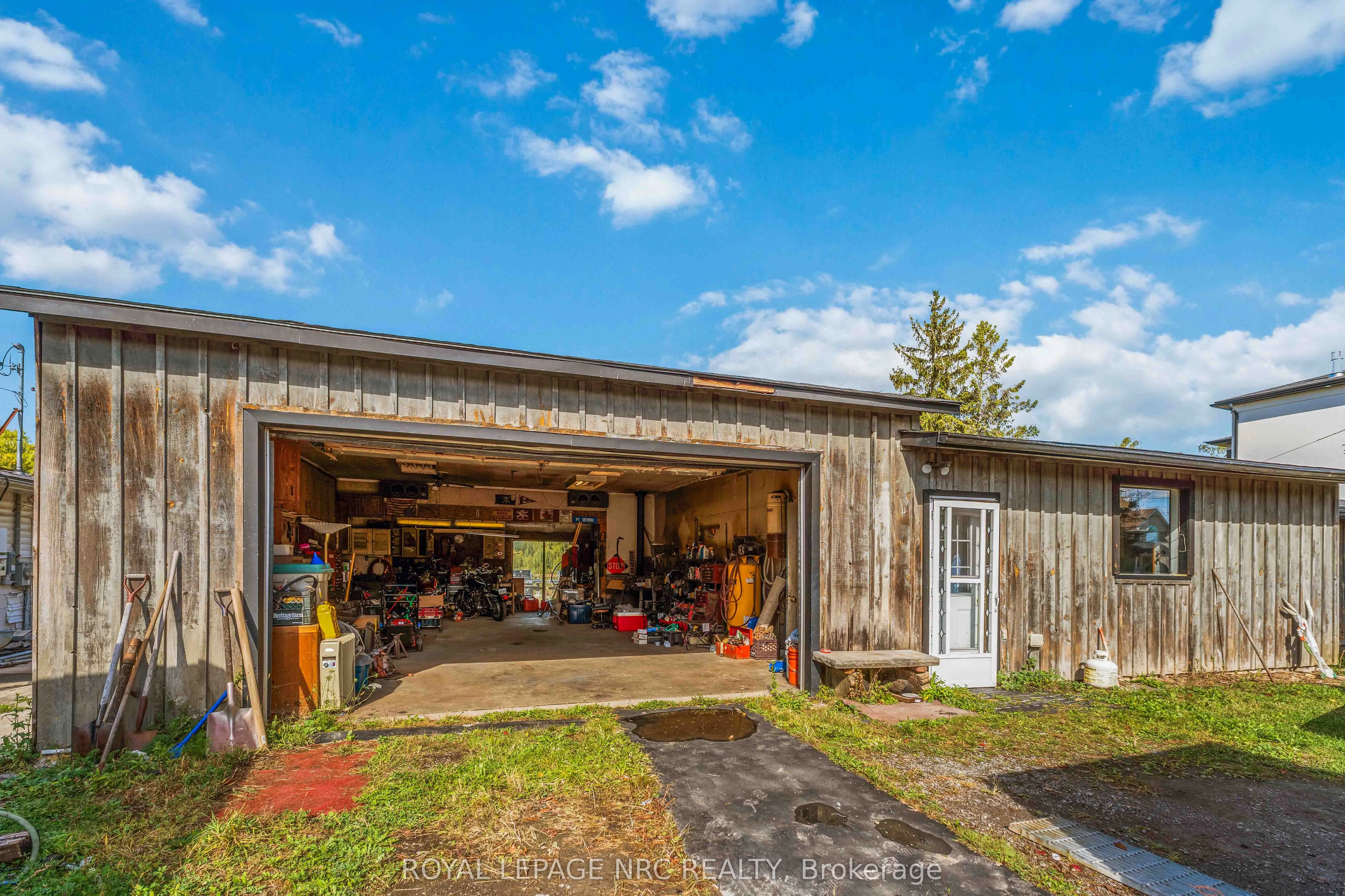 4793 Lyons Parkway